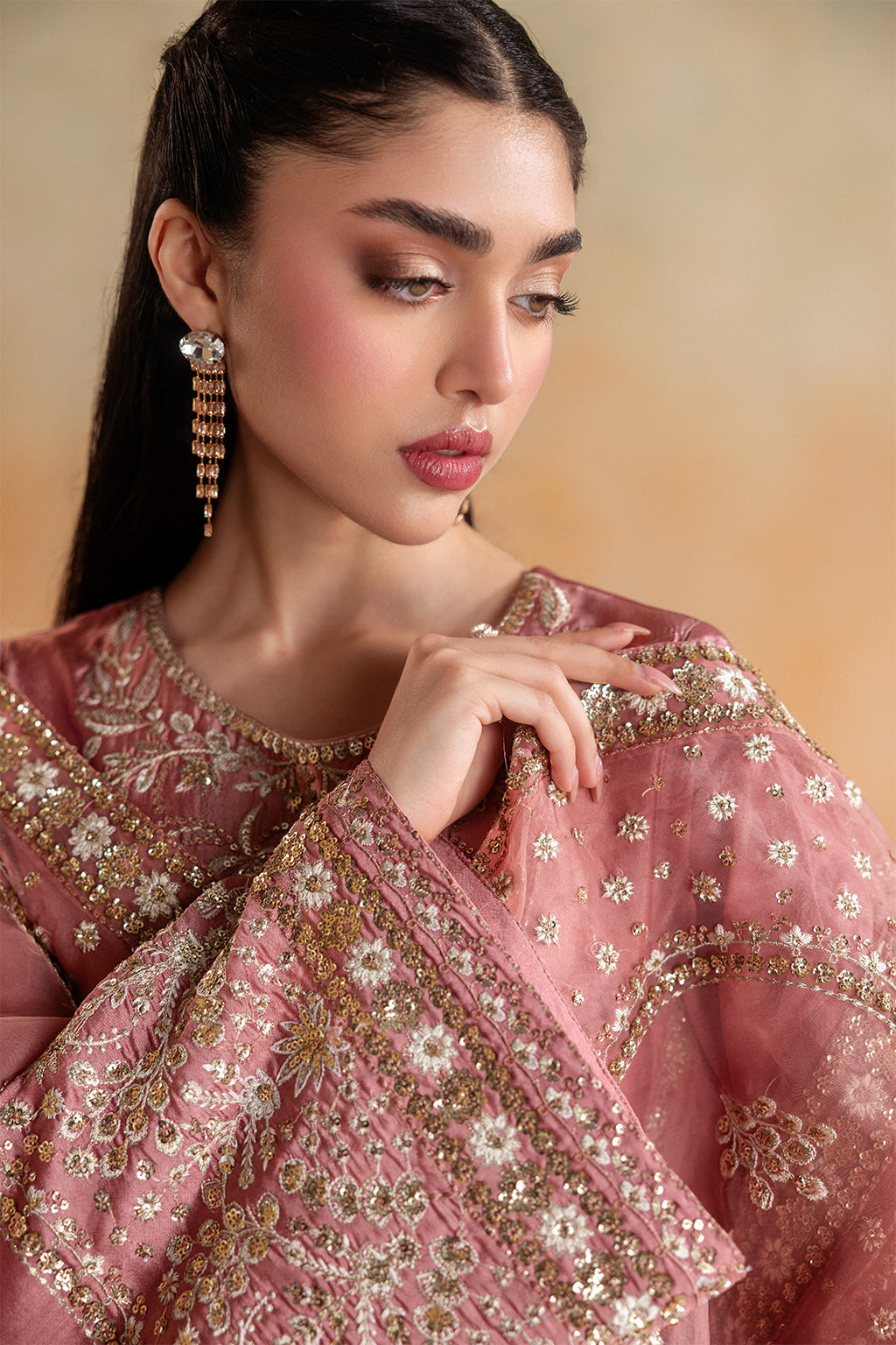 Emaan Adeel SIENNA Elara Sheesha Silk stitched Pakistani designer outfit look 7