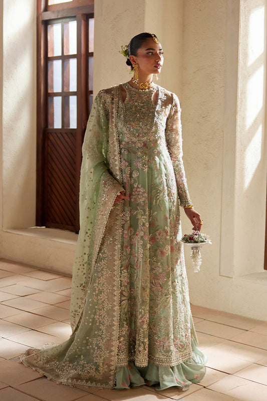 Suffuse Calene pistachio green detail 2