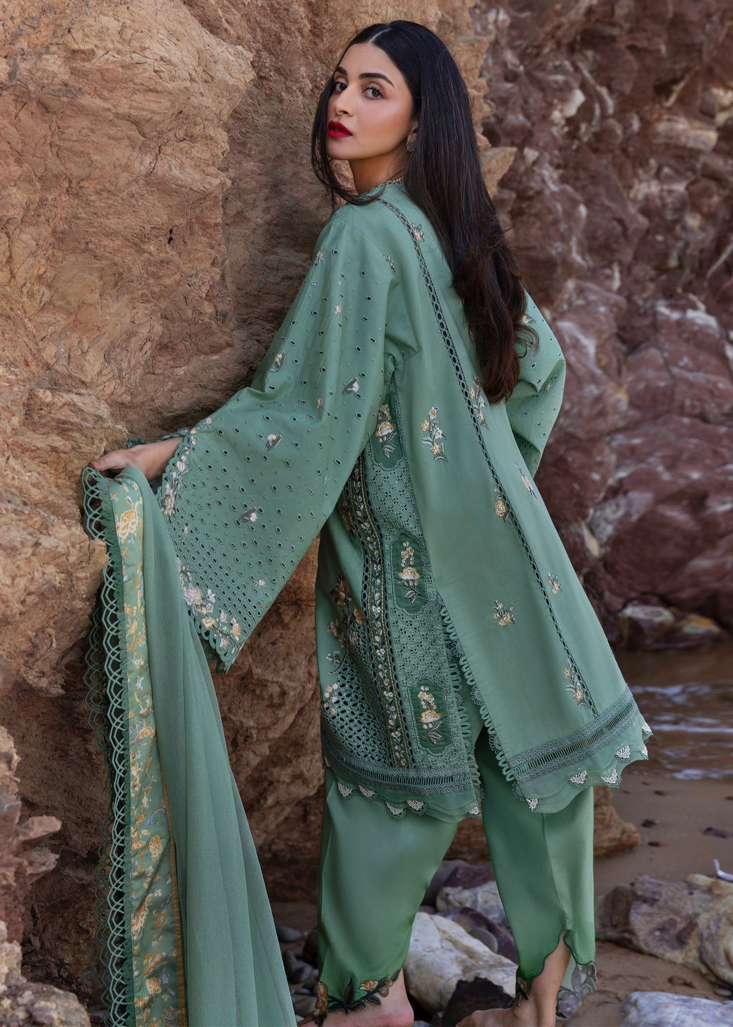 CRIMSON - PARSI THREADS - SAGE