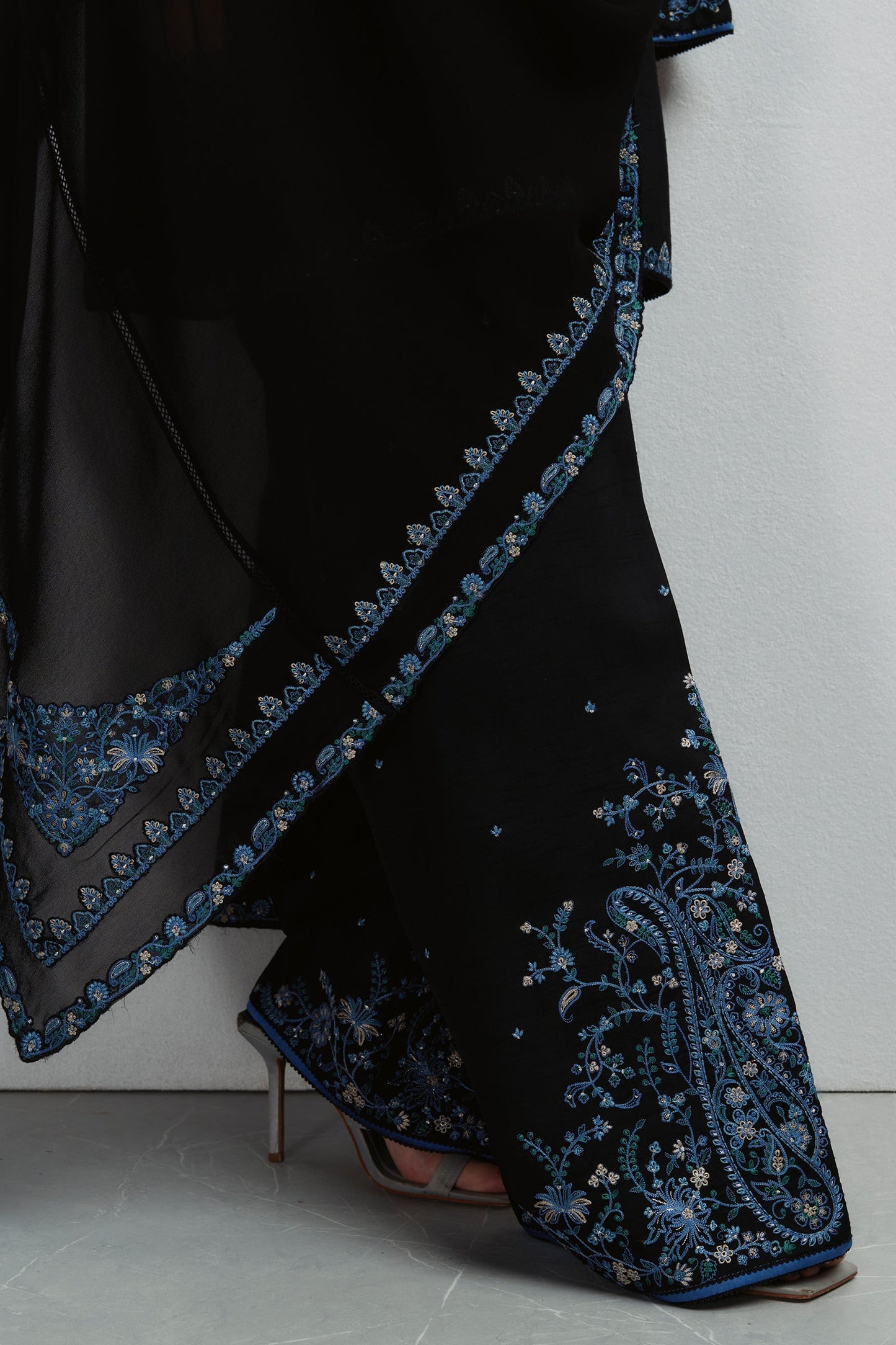 Zara Shahjahan Lapis Winter Festive 2026 Pret Pakistani designer outfit look 5
