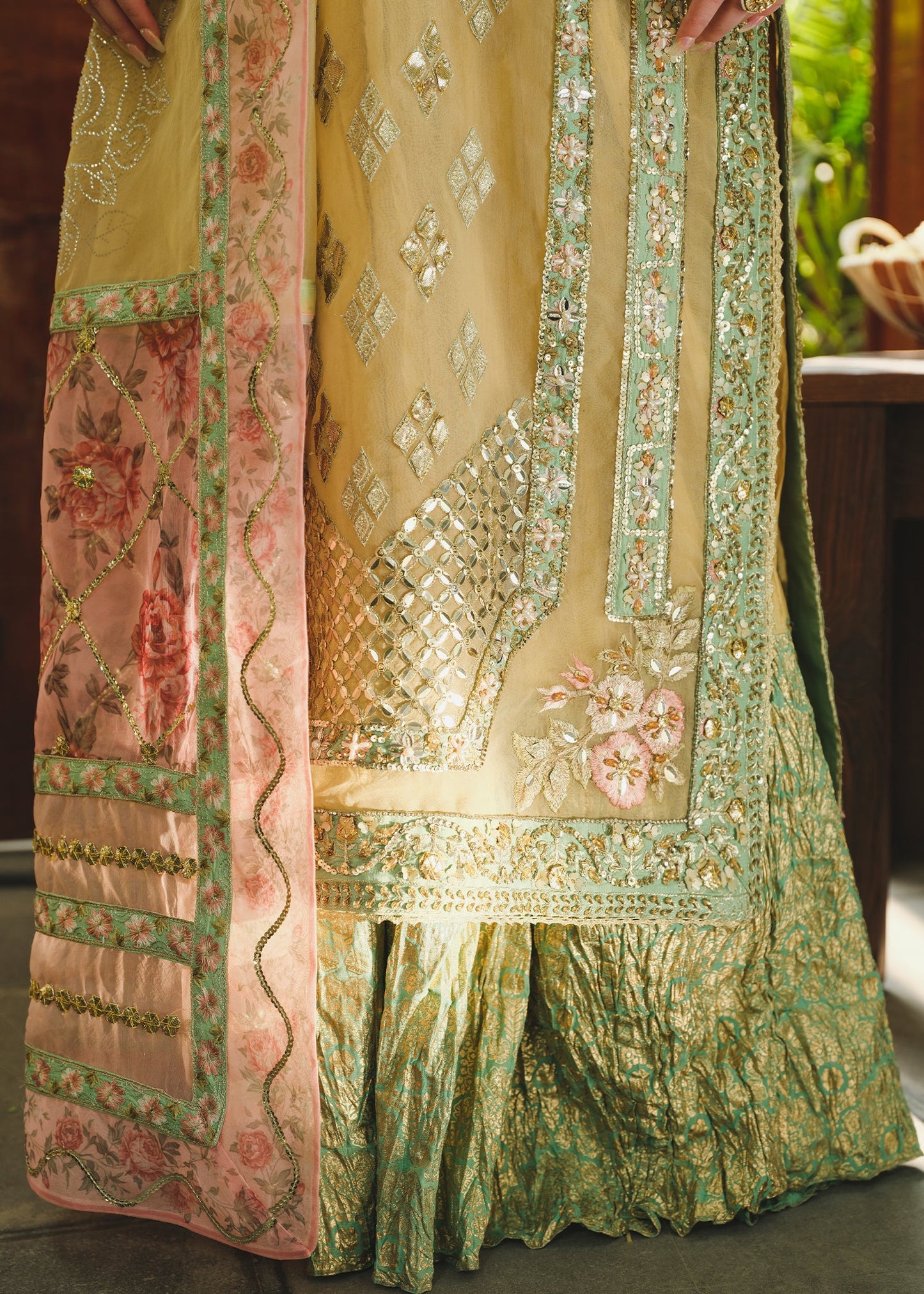 Saira Shakira - Tni