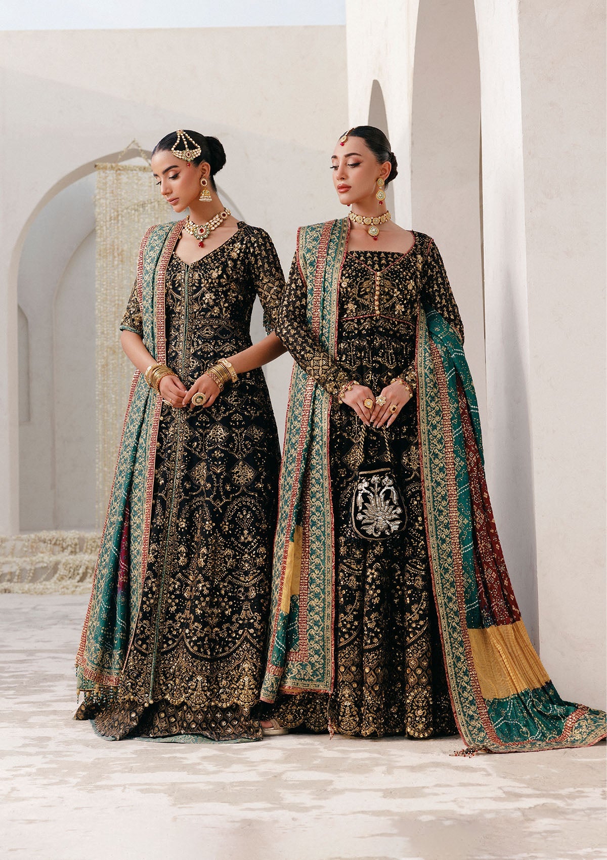 AIK ATELIER - WEDDING FESTIVE 25 VOL. 2 - LOOK 05 AIK ATELIER - WEDDING FESTIVE 25 VOL. 2 - LOOK 05