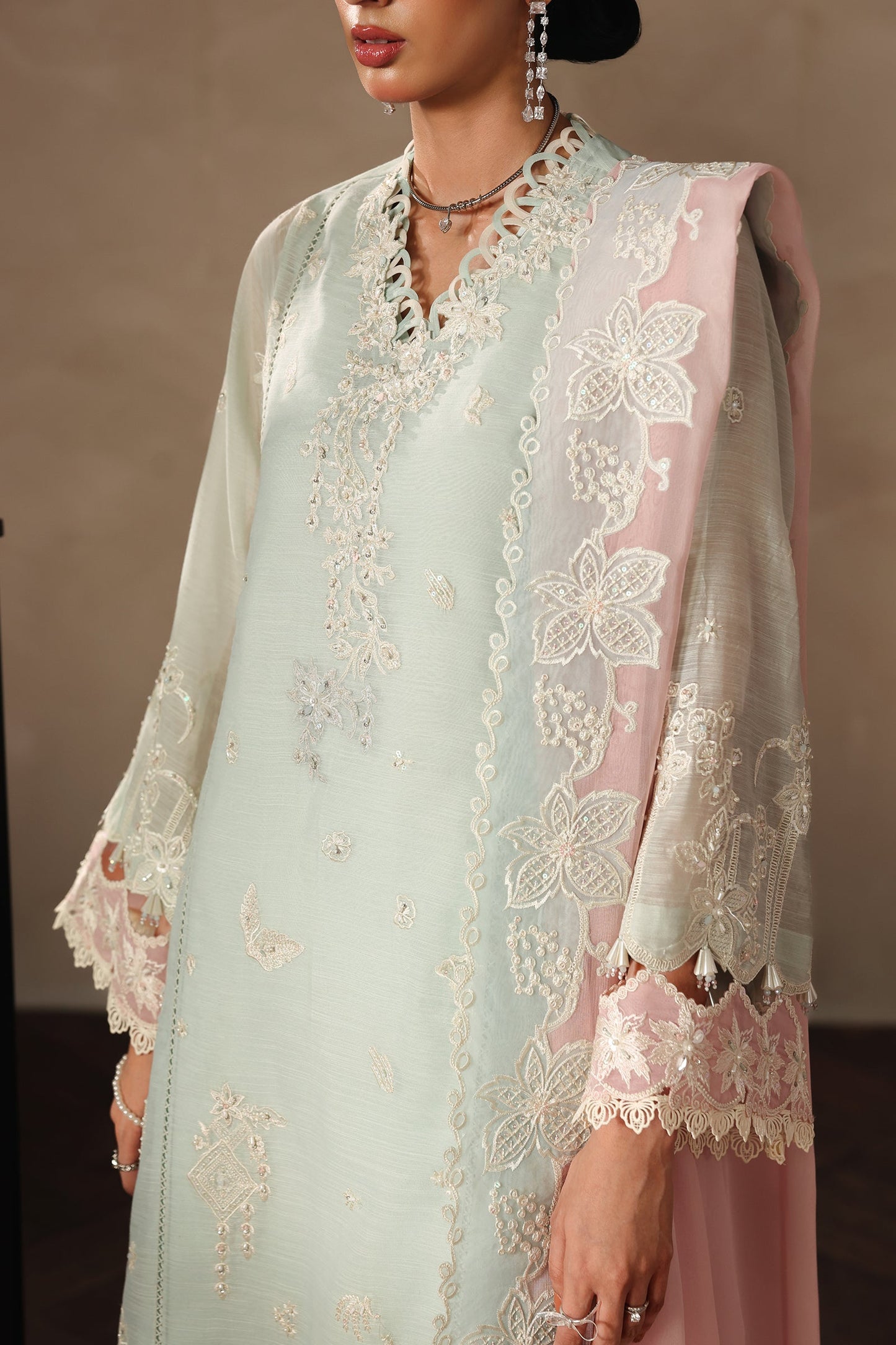 Qalamkar QLP-02 - Nazia Luxury Pret '26 Pakistani designer outfit look 13