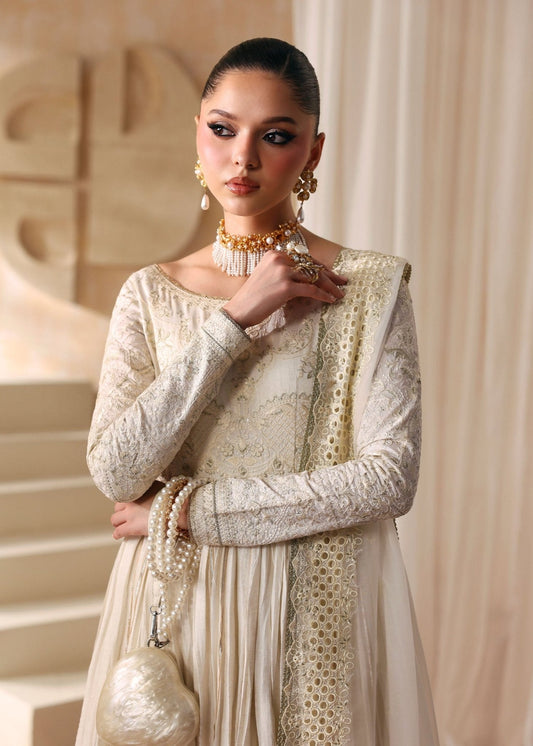 Kanwal Malik Nira Rea Luxury Pret '26 stitched Pakistani designer outfit look 2