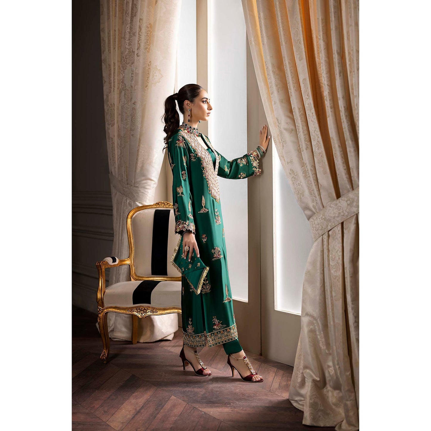 Nuriyaa | Rozanne Luxe Formals | DAPHNE
