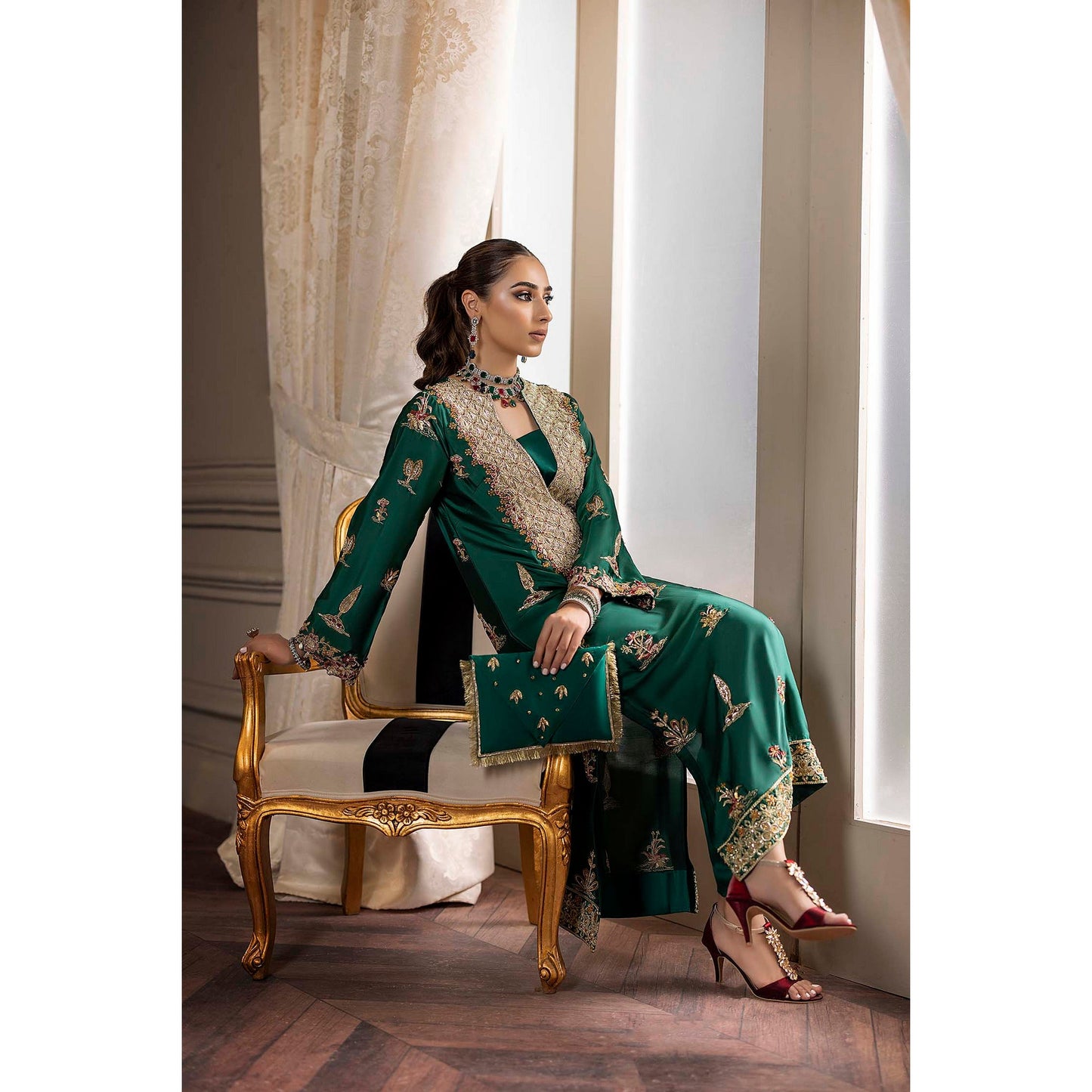 Nuriyaa | Rozanne Luxe Formals | DAPHNE