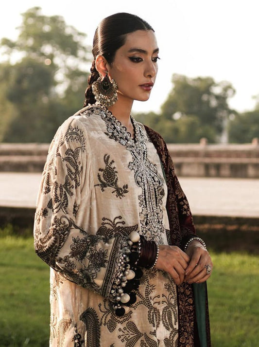 Sana Safinaz Winter Luxury Collection 2022 (D-03)