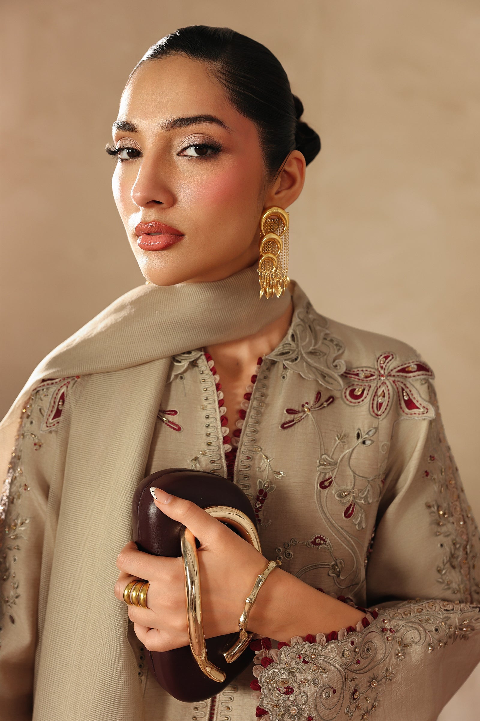 Qalamkar QLP-01 - Veena Luxury Pret '26 Pakistani designer outfit look 4