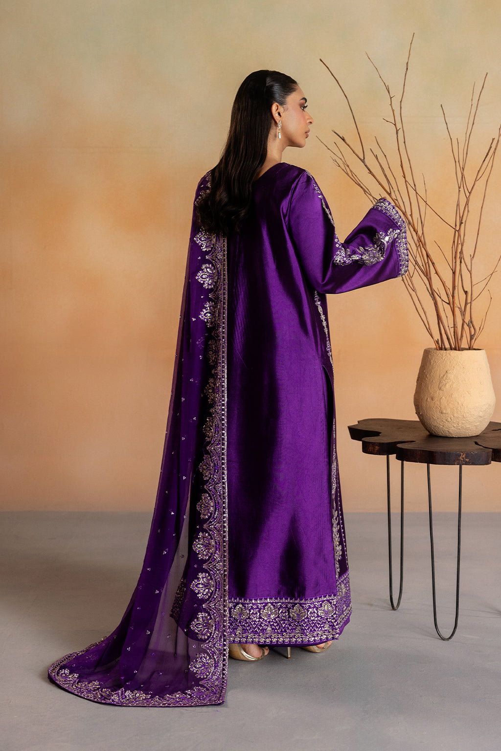 Emaan Adeel EVERLY Elara Sheesha Silk Pakistani designer outfit look 3