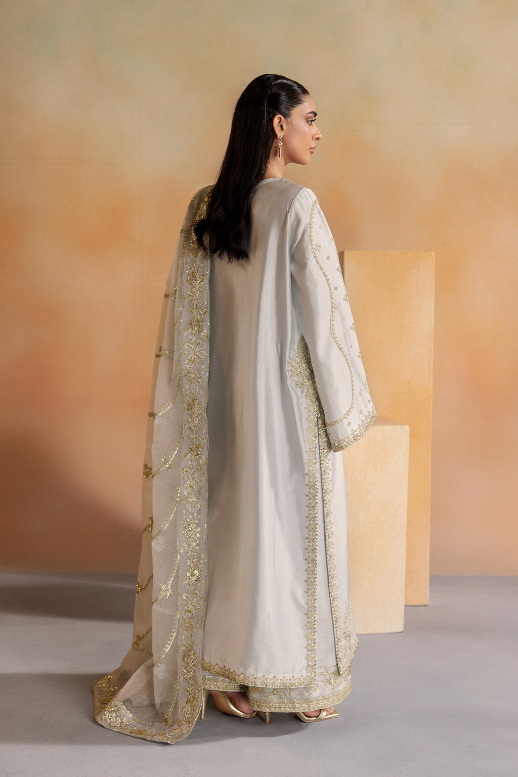 Emaan Adeel CLEO Elara Sheesha Silk Pakistani designer outfit look 3