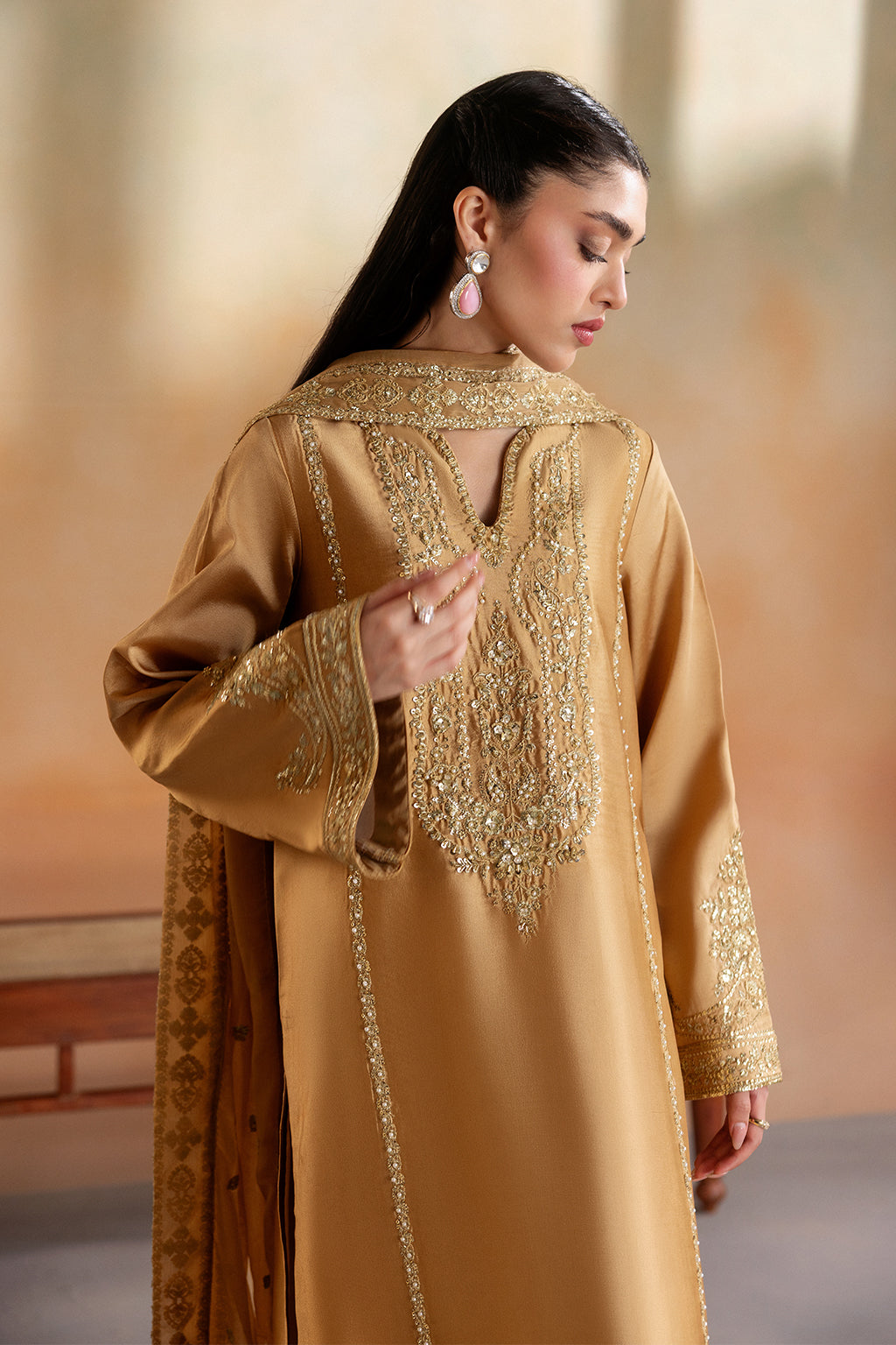 Emaan Adeel BRIELLE Elara Sheesha Silk Pakistani designer outfit look 6