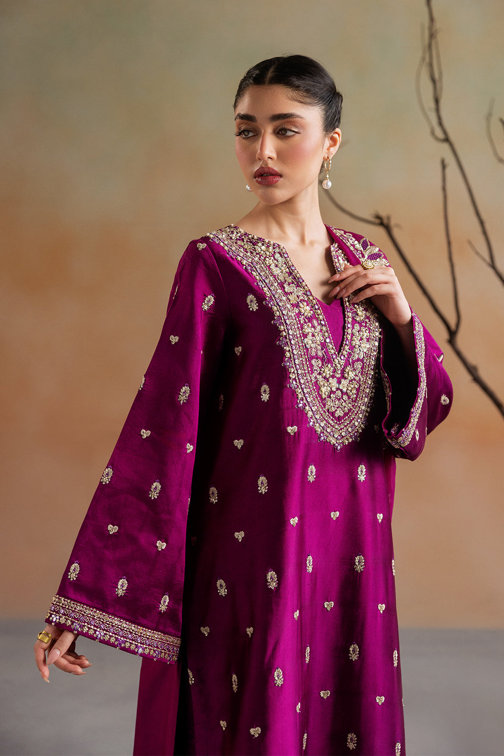 Emaan Adeel FAYE Elara Sheesha Silk Pakistani designer outfit look 4