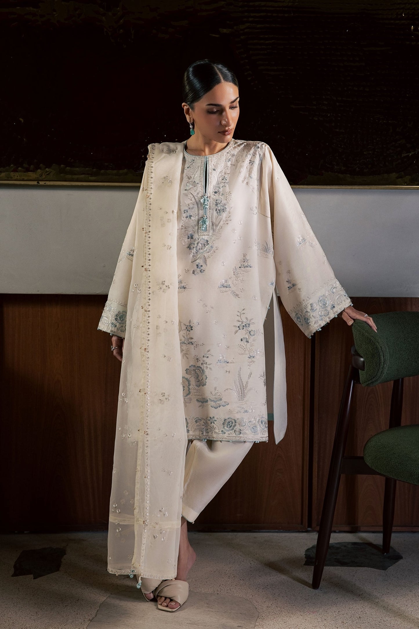 Zaha LUMI (ZRW-21700) Silk Fall '26 Pret Pakistani designer outfit look 3
