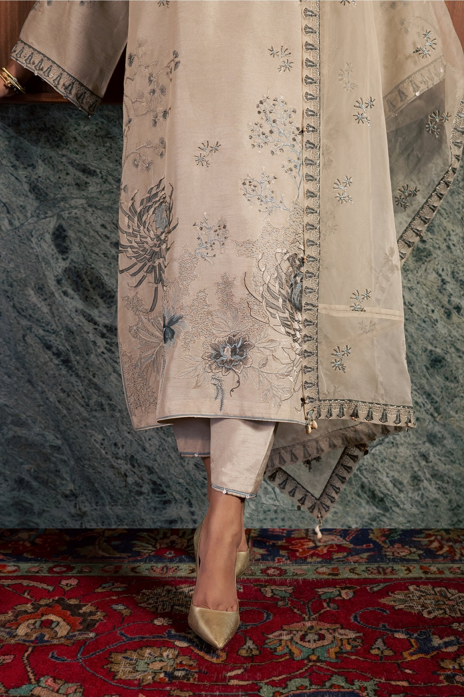 Zaha IRIS (ZRW-21702) Silk Fall '26 Pret Pakistani designer outfit look 5
