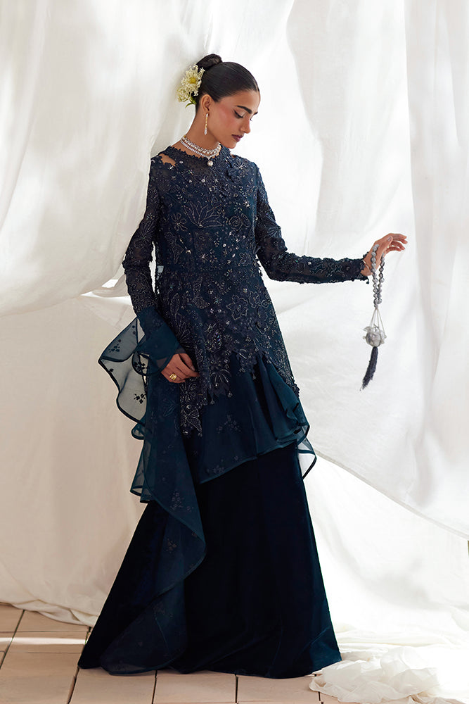 Suffuse Simorah teal blue detail 3