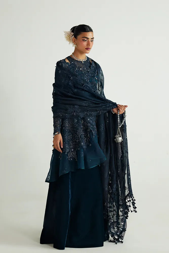 Suffuse Simorah teal blue detail 7