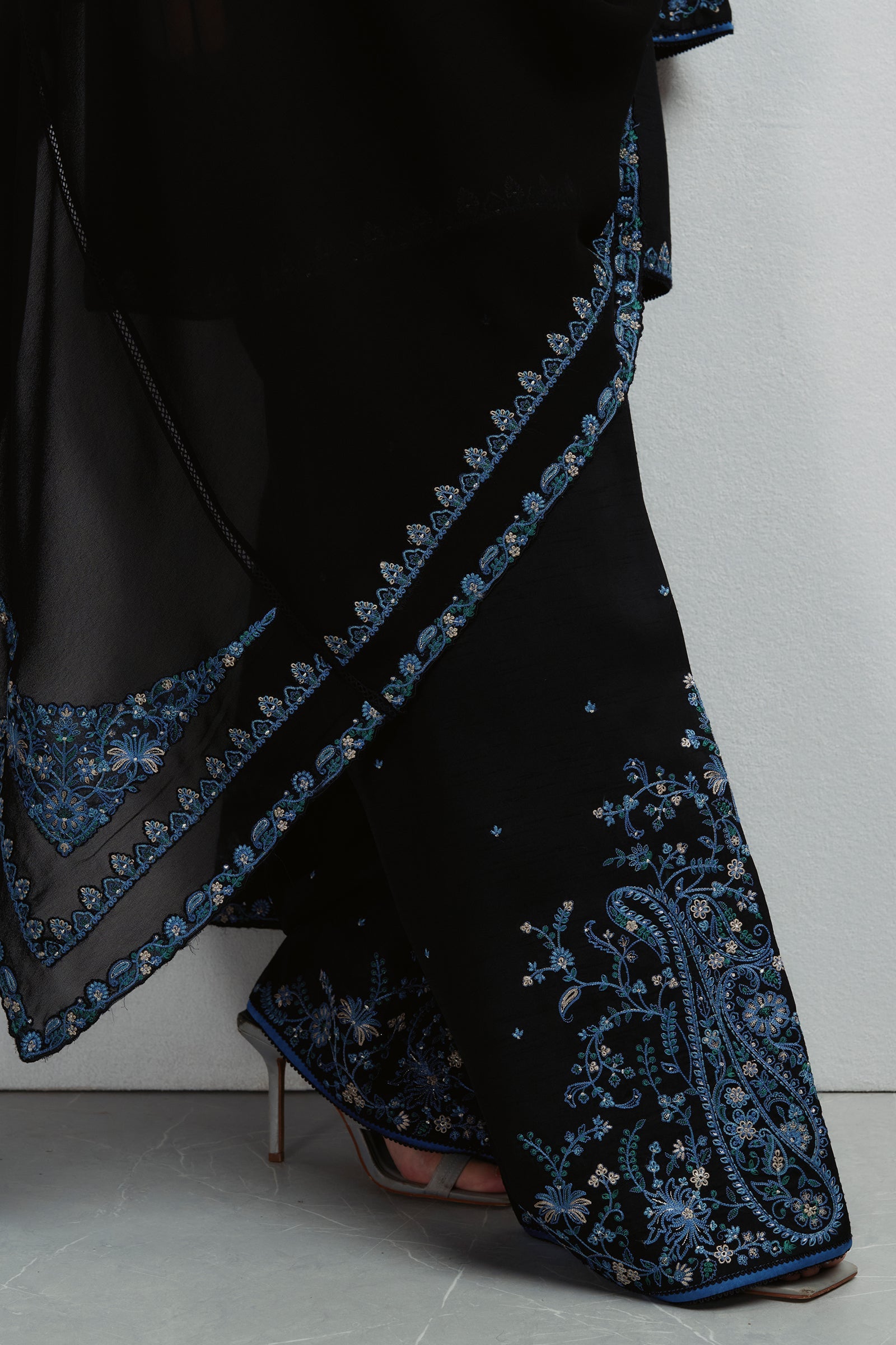 Zara Shahjahan Lapis Winter Festive 2026 Pret Pakistani designer outfit look 5