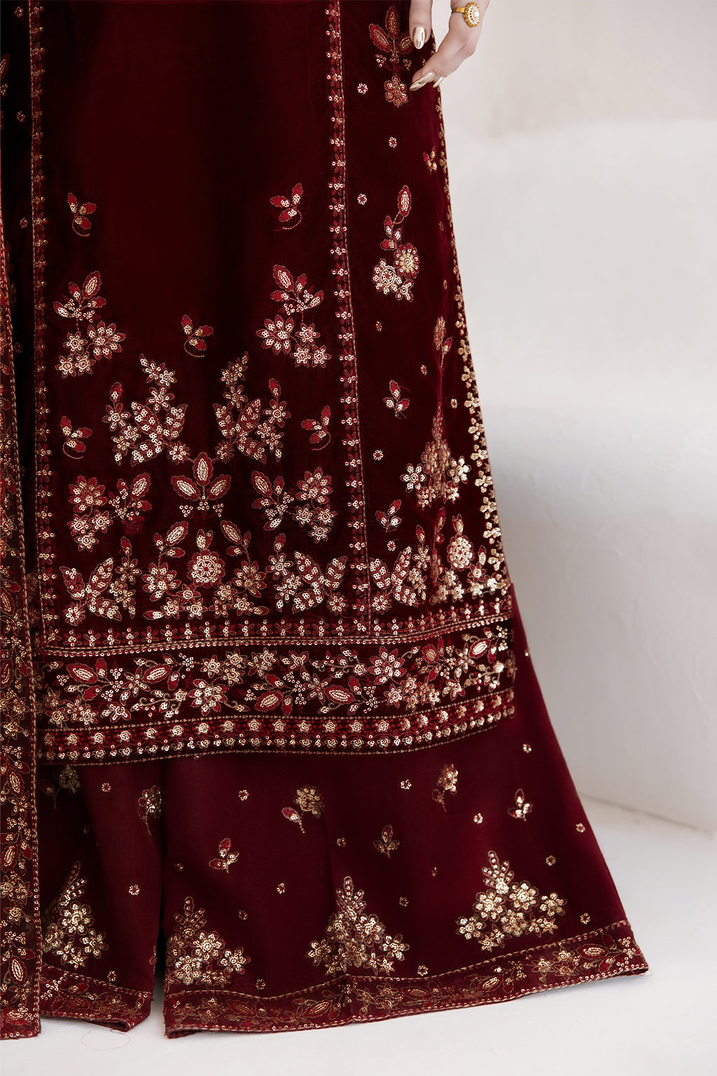 Emaan Adeel Corinne Emaan Adeel | The Velvet Affair '26 image 5