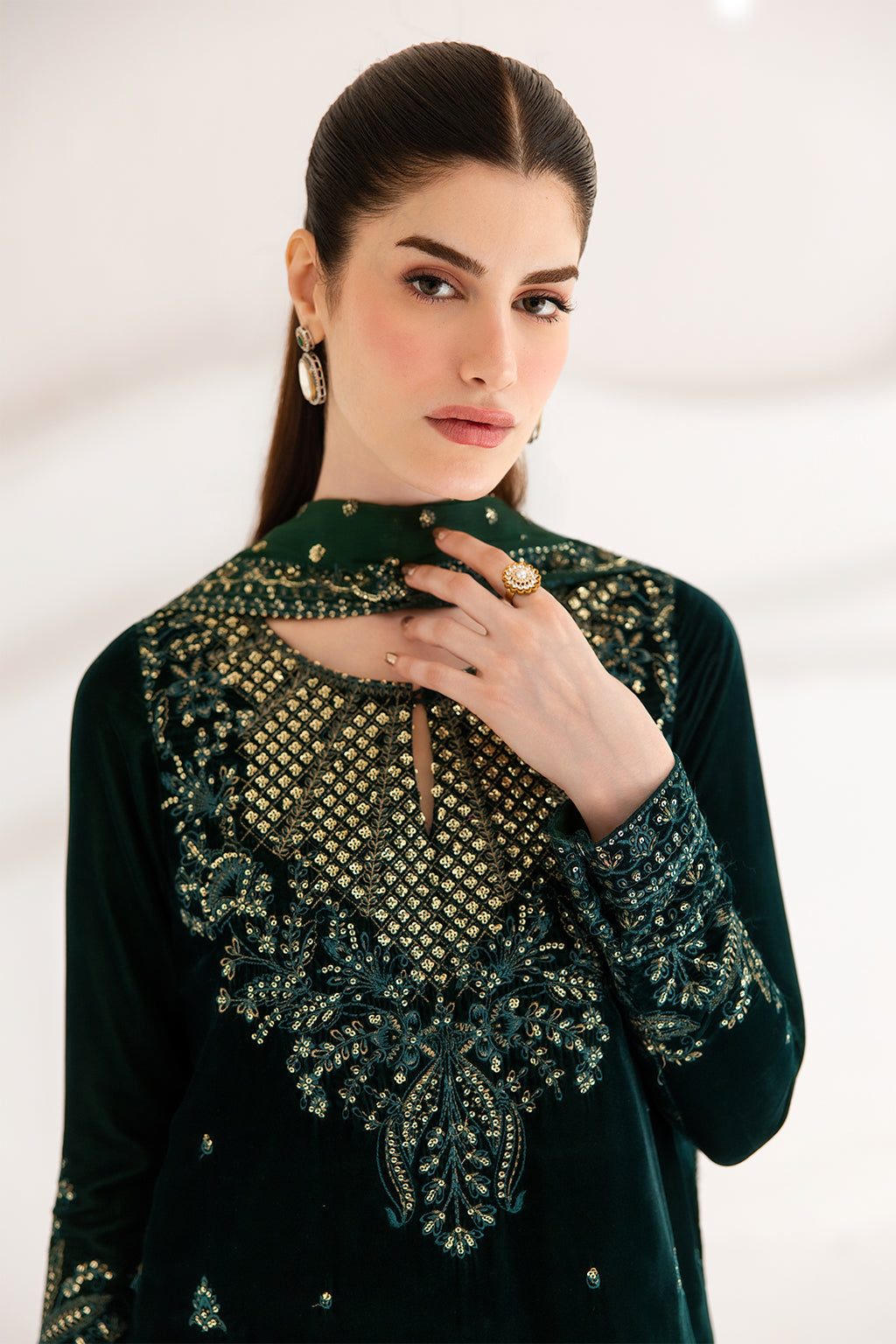 Emaan Adeel Amerotte Emaan Adeel | The Velvet Affair '26 image 4
