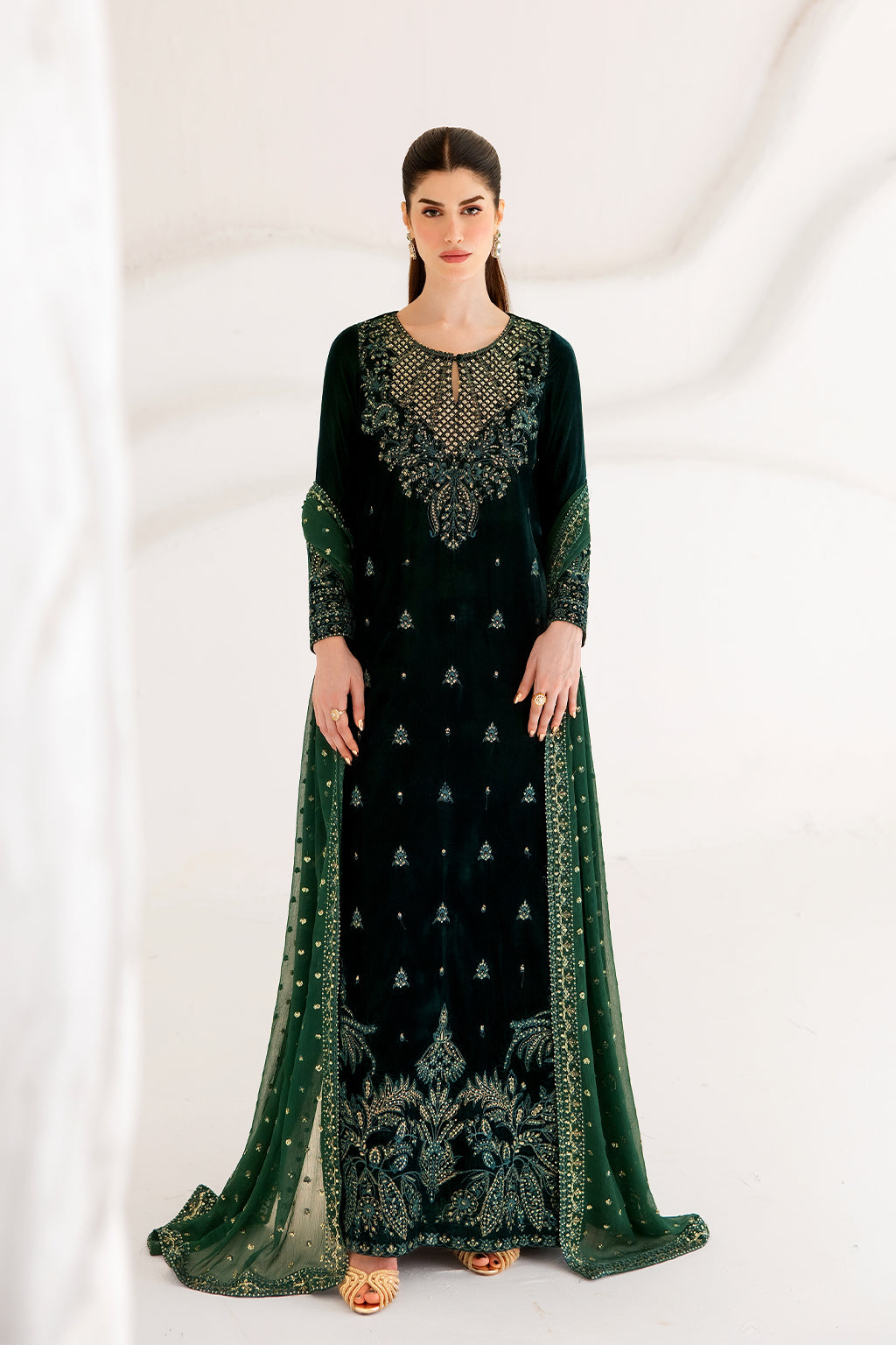 Emaan Adeel Amerotte Emaan Adeel | The Velvet Affair '26 image 6