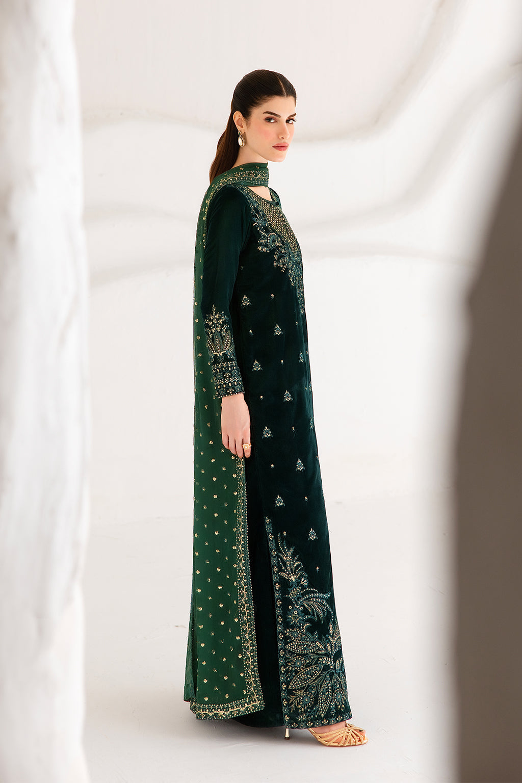 Emaan Adeel Amerotte Emaan Adeel | The Velvet Affair '26 image 2