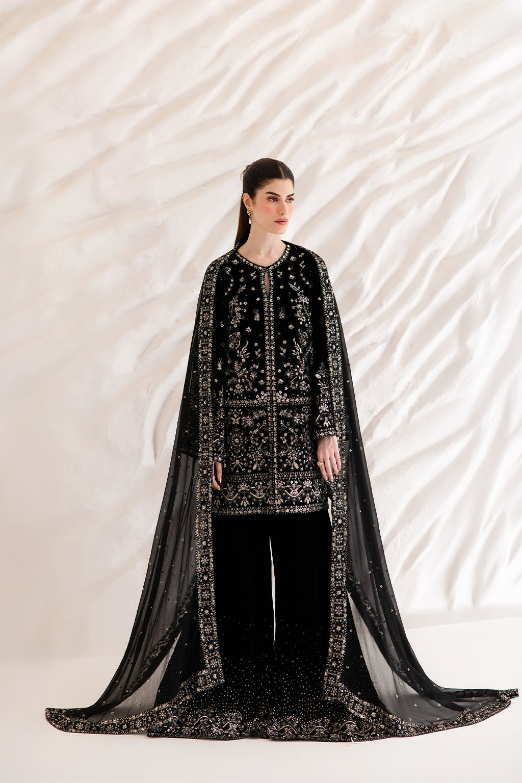 Emaan Adeel Livia Emaan Adeel | The Velvet Affair '26 image 3