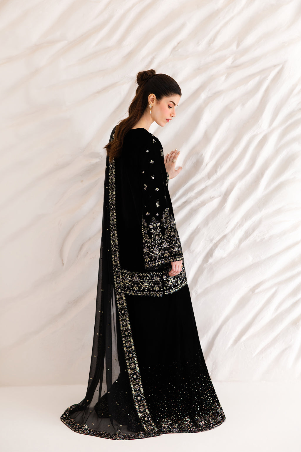 Emaan Adeel Livia Emaan Adeel | The Velvet Affair '26 image 7