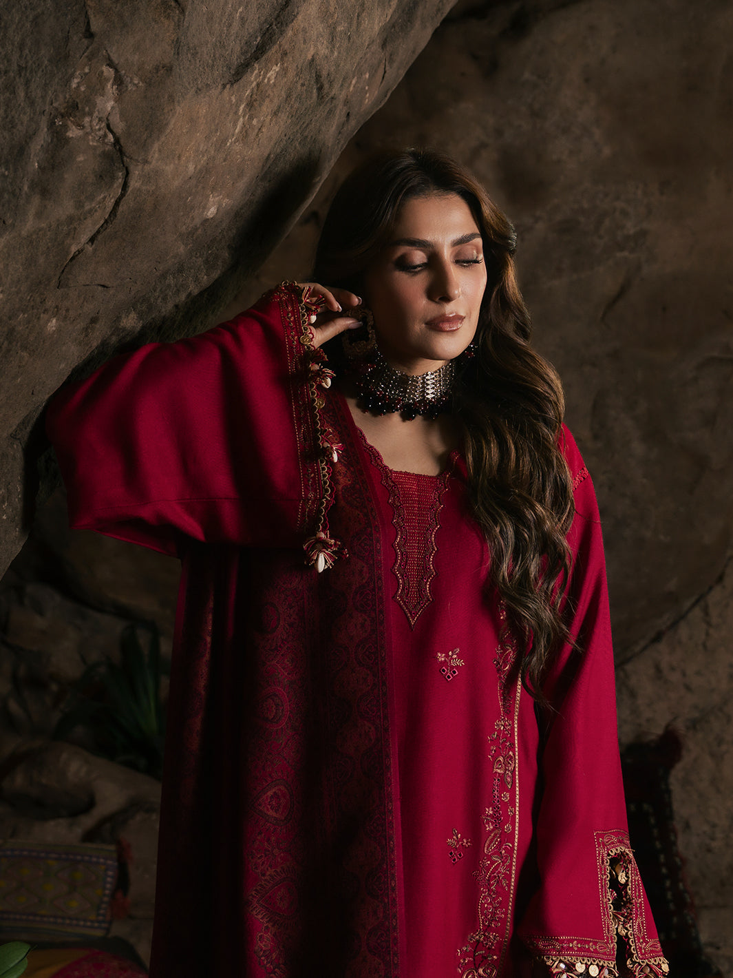 Izel AROHA Musafir Winter '26 Pakistani designer outfit look 14