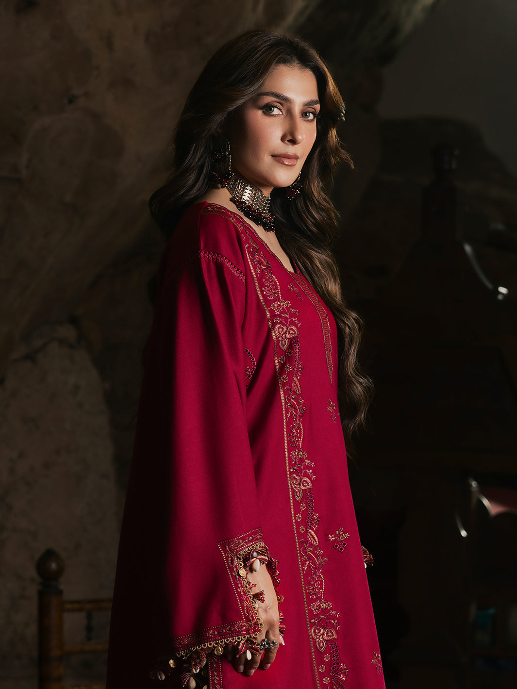 Izel AROHA Musafir Winter '26 Pakistani designer outfit look 7