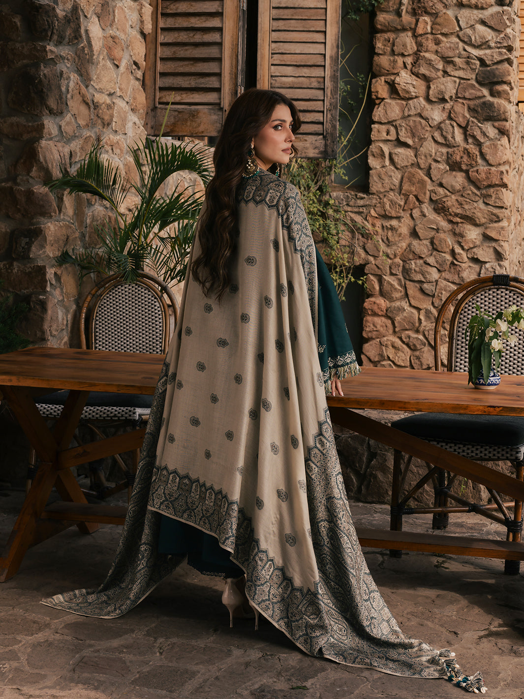 Izel AVEEN Musafir Winter '26 Pakistani designer outfit look 3
