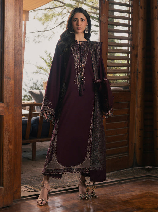 Izel AYLAH Musafir Winter '26 stitched Pakistani designer outfit look 1