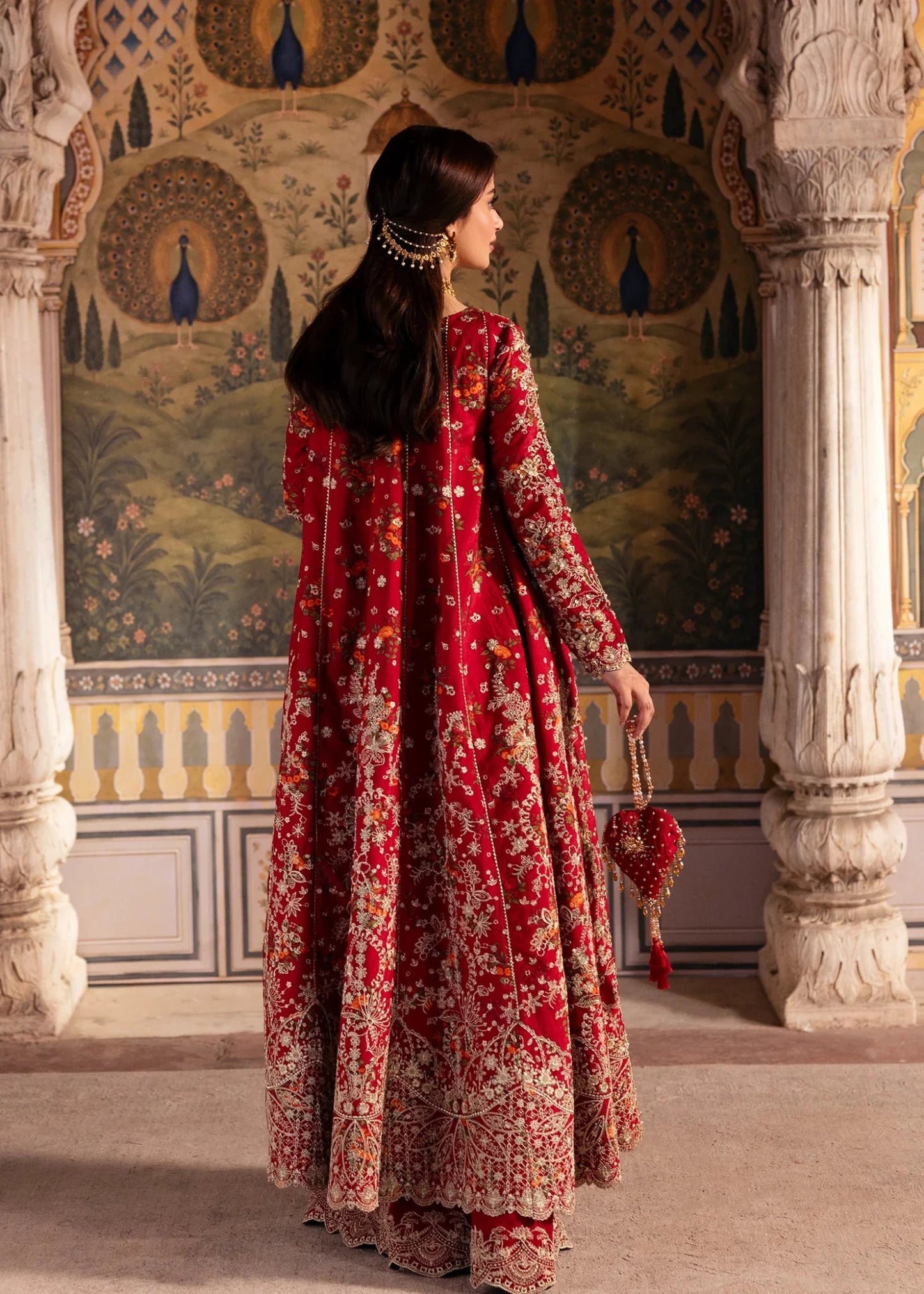 Kanwal Malik Maahi '26 Zarminay Red festive outfit