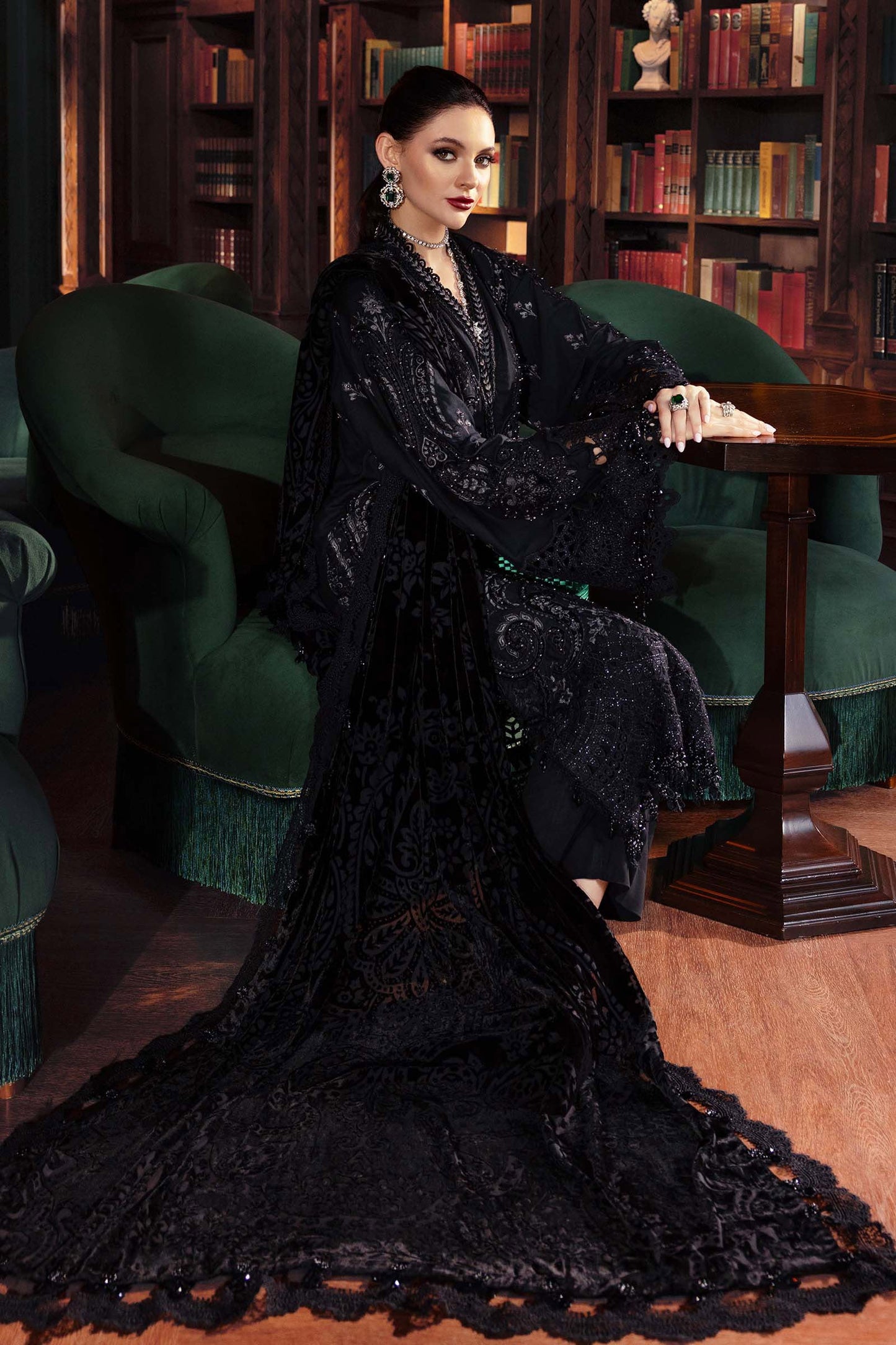 MARIA B. WINTER LUXE '25 - D7