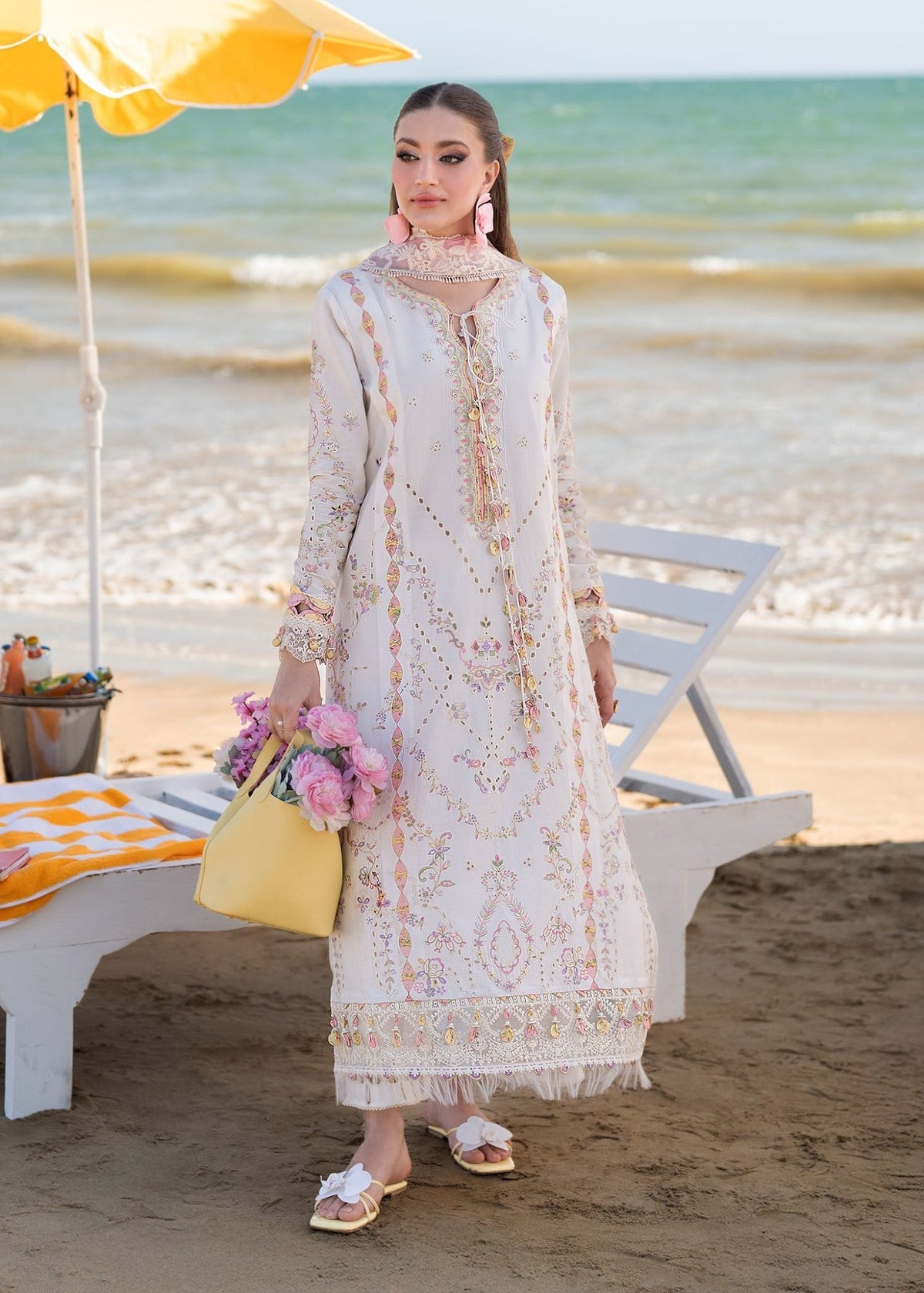 pakistani dresses online Electric Blue This Blue Pakistani Dress comes with a beautiful kameez in cobalt blue shade Pakistani Dresses Online UK |