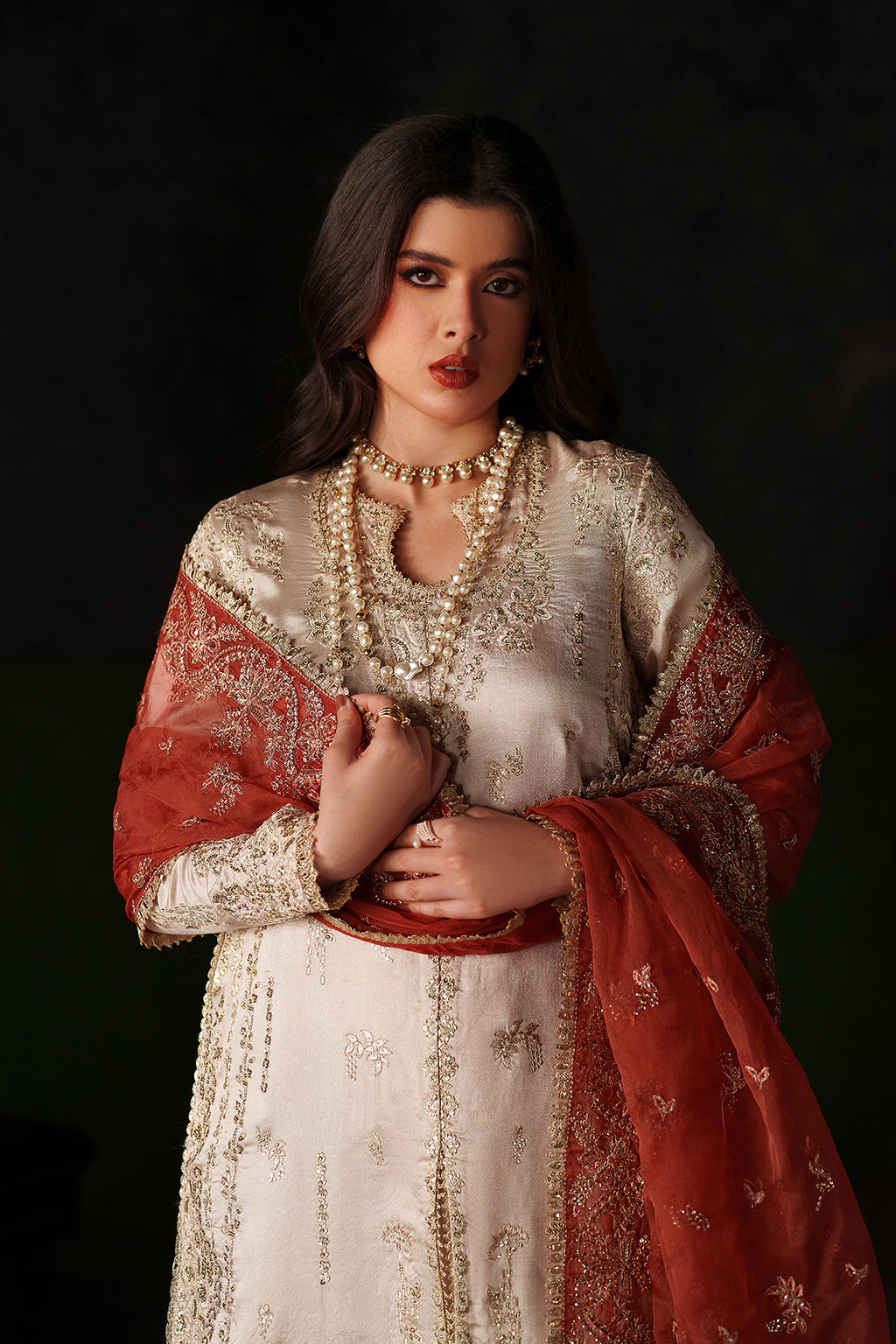Emaan Adeel Poise Emaan Adeel | Verve Silk Edit '26 image 3