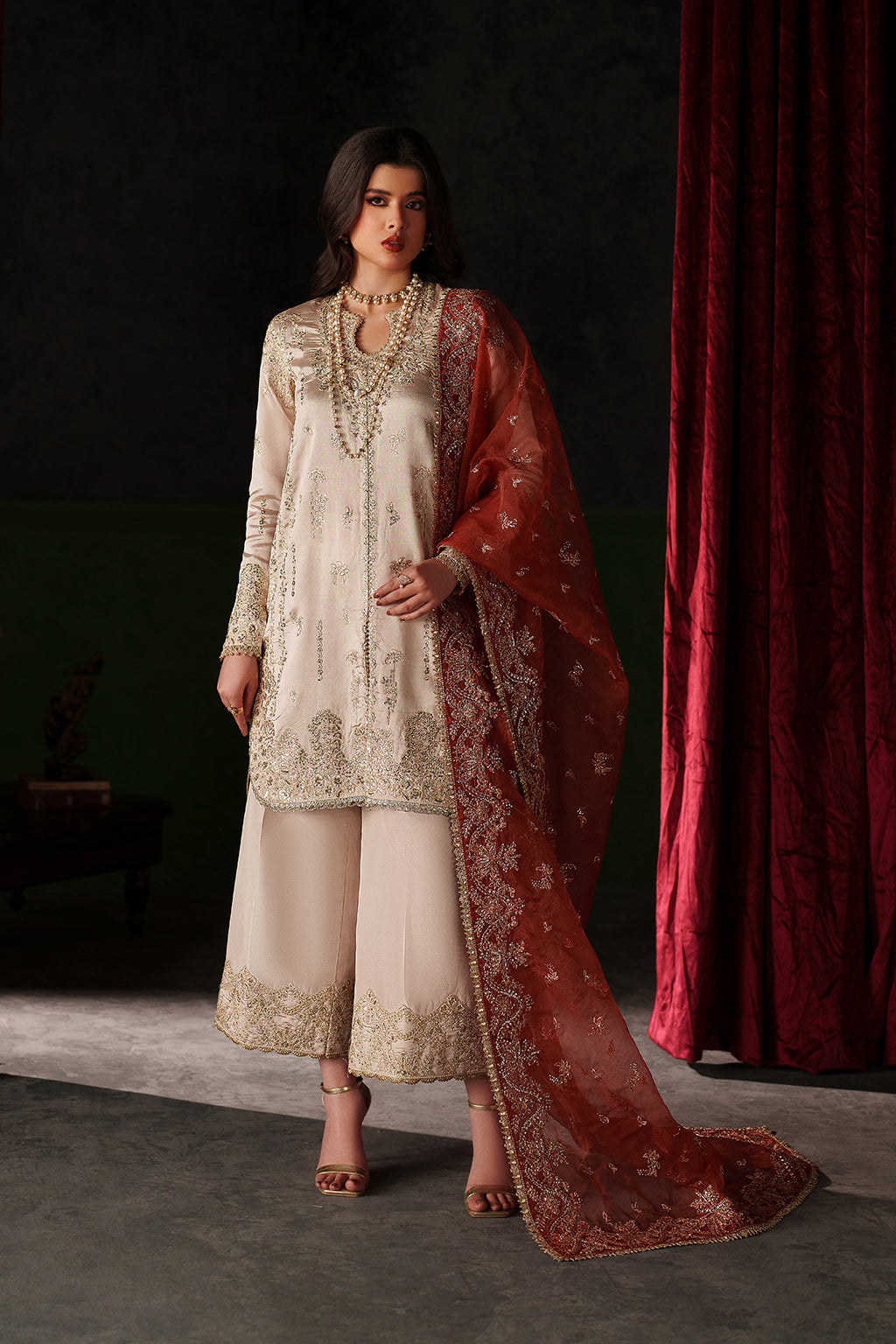 Emaan Adeel Poise Emaan Adeel | Verve Silk Edit '26 image 1