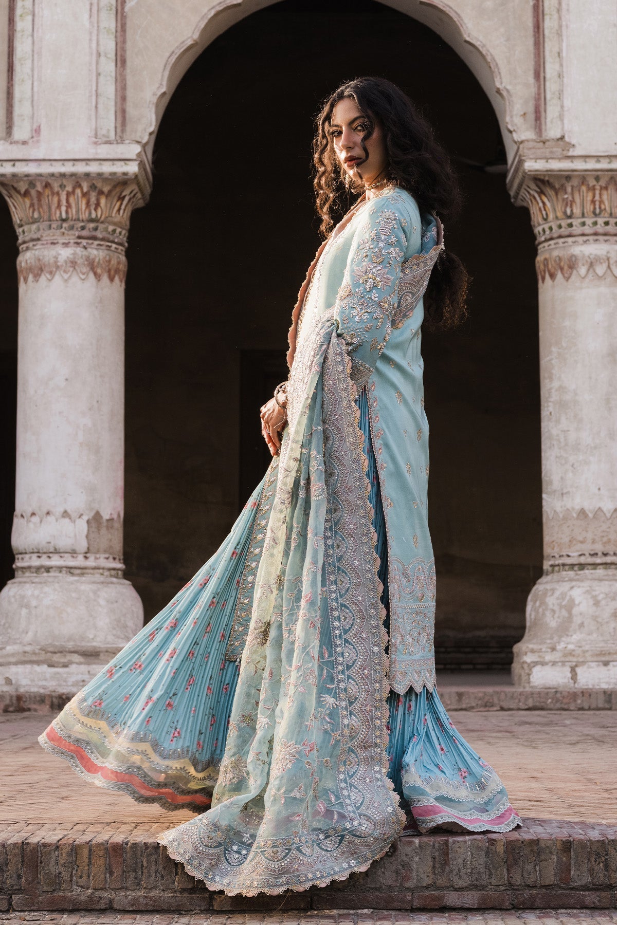 Nyra Sassi Vasl '26 Pret Pakistani designer outfit look 2