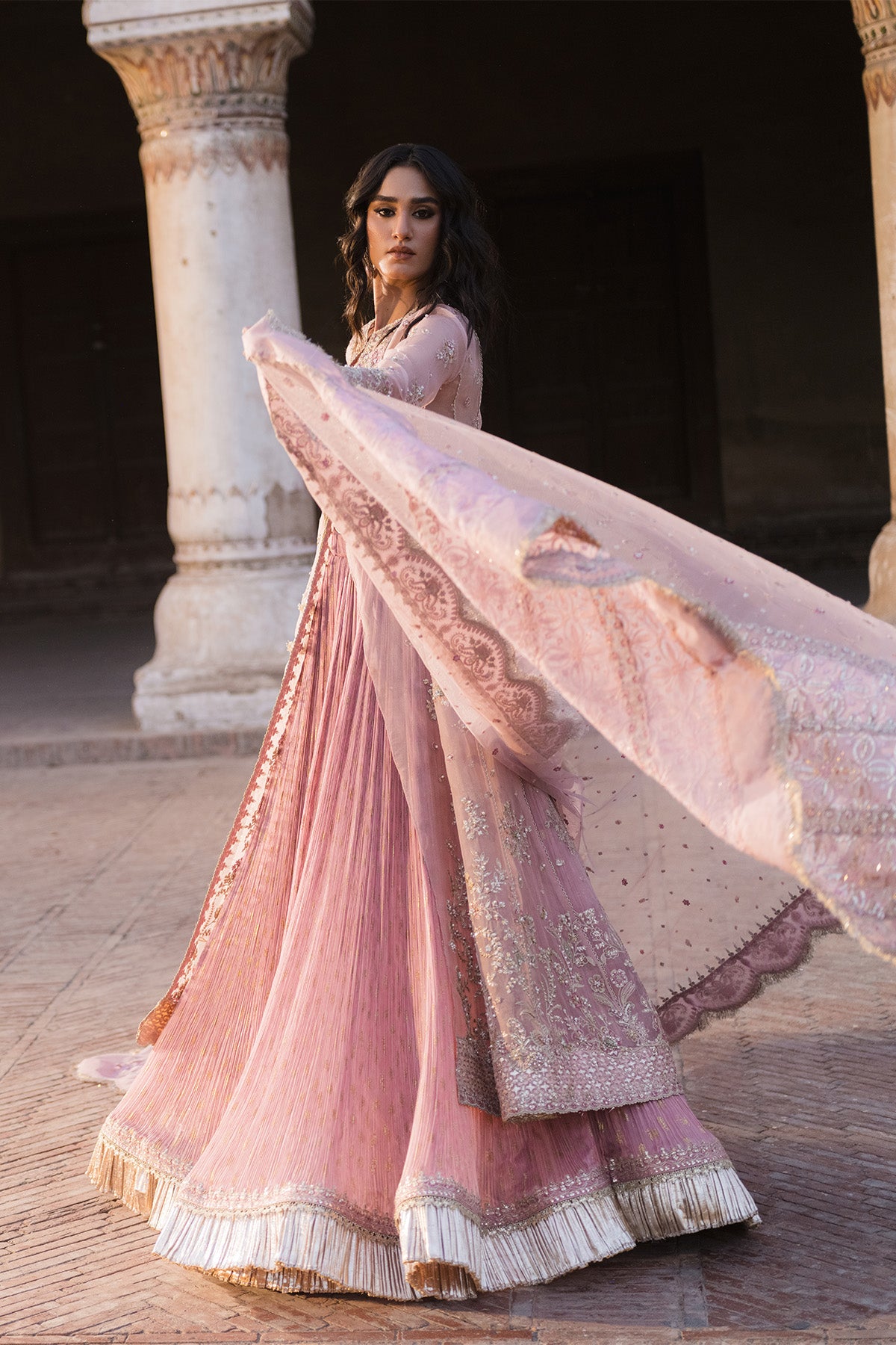 Nyra Paro Vasl '26 Pret stitched Pakistani designer outfit look 5