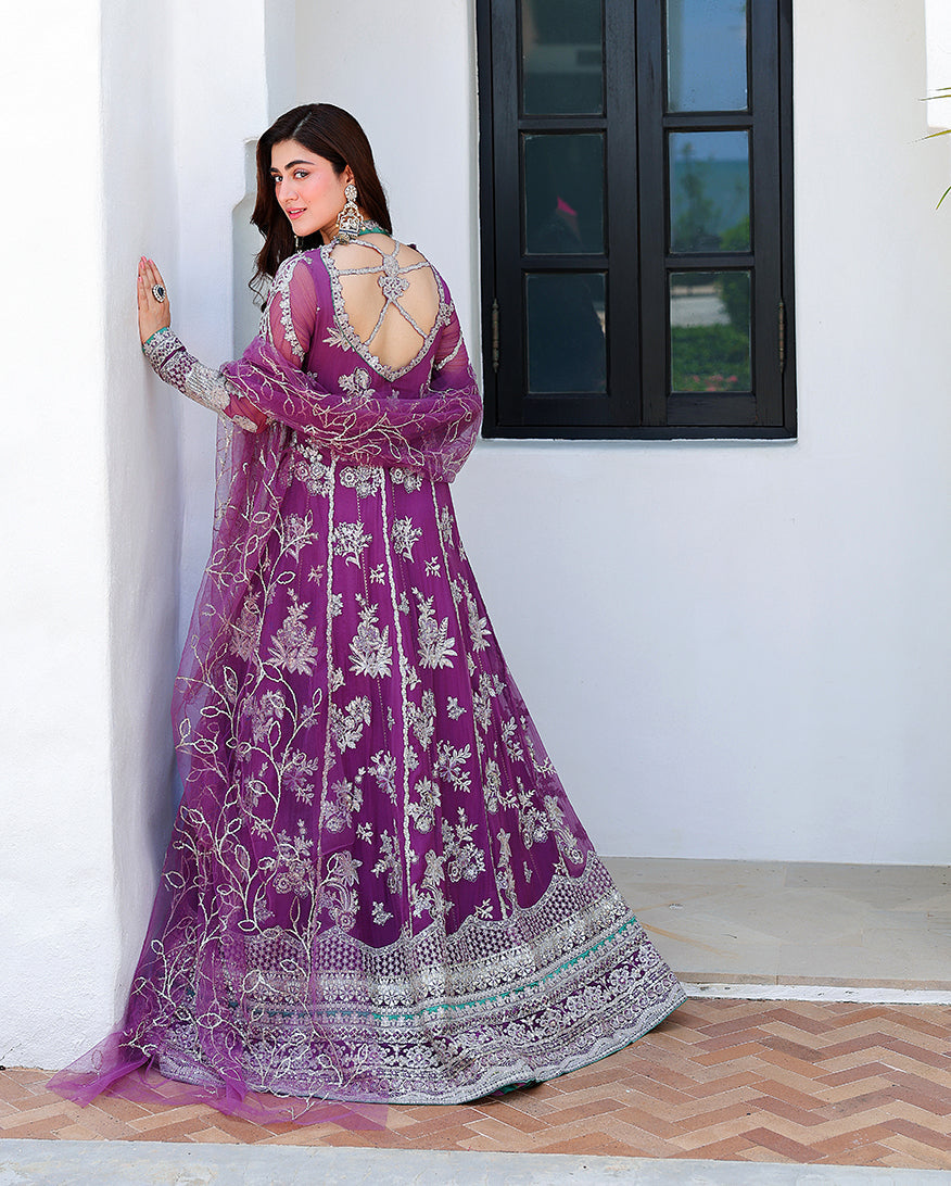 Mushq Dream Girl back view with dupatta train