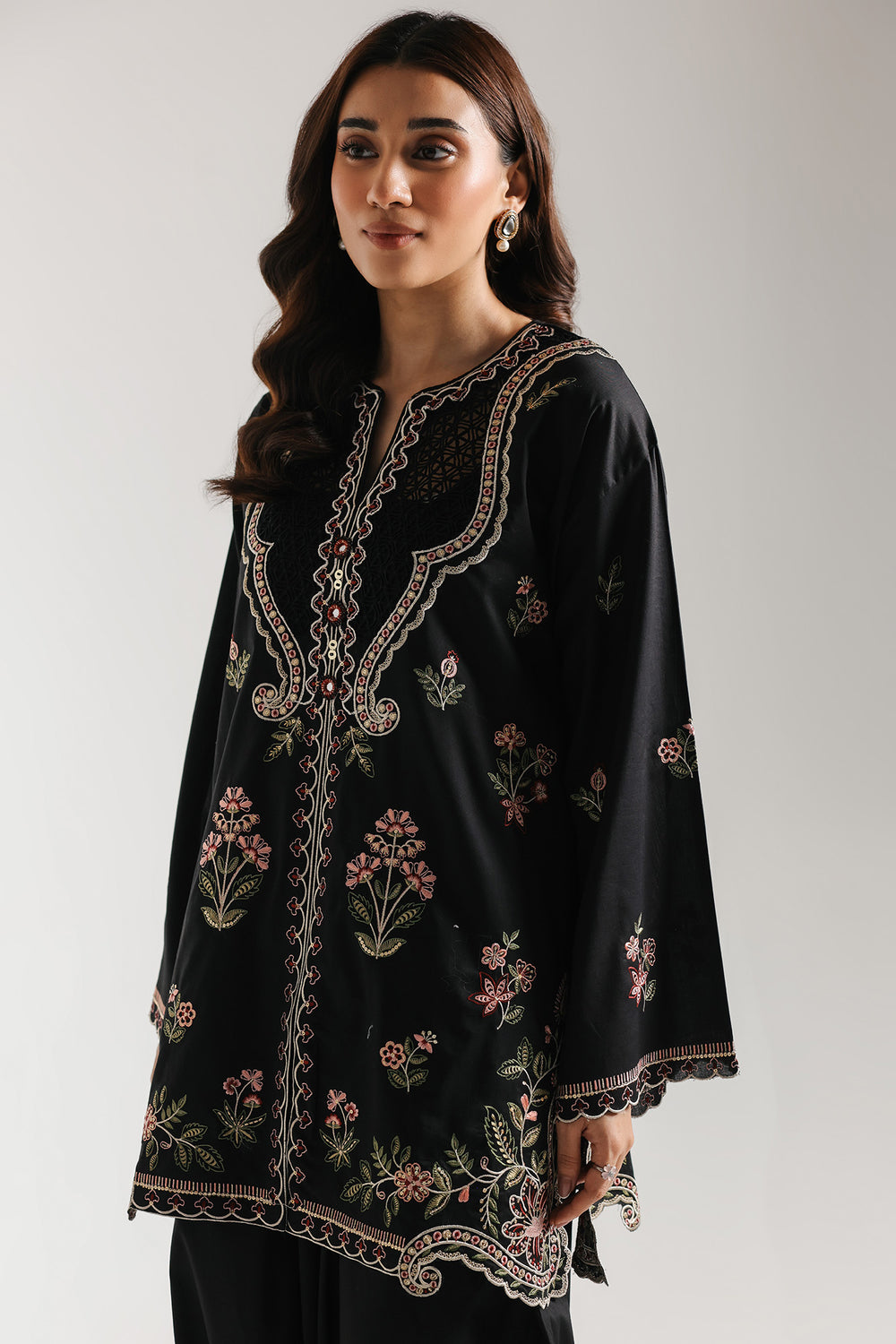 ETHNC - BLACK EMBROIDERED SUIT