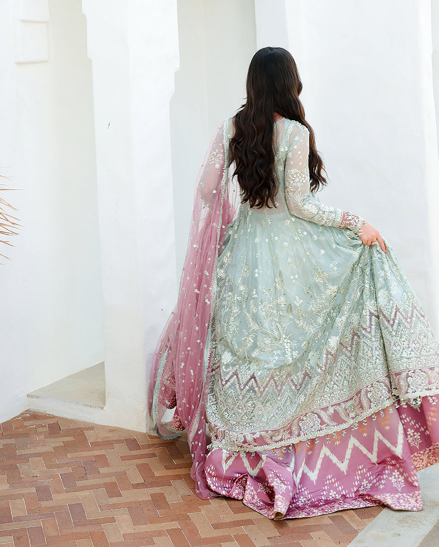 Mushq Flirty Muse back view with dupatta train