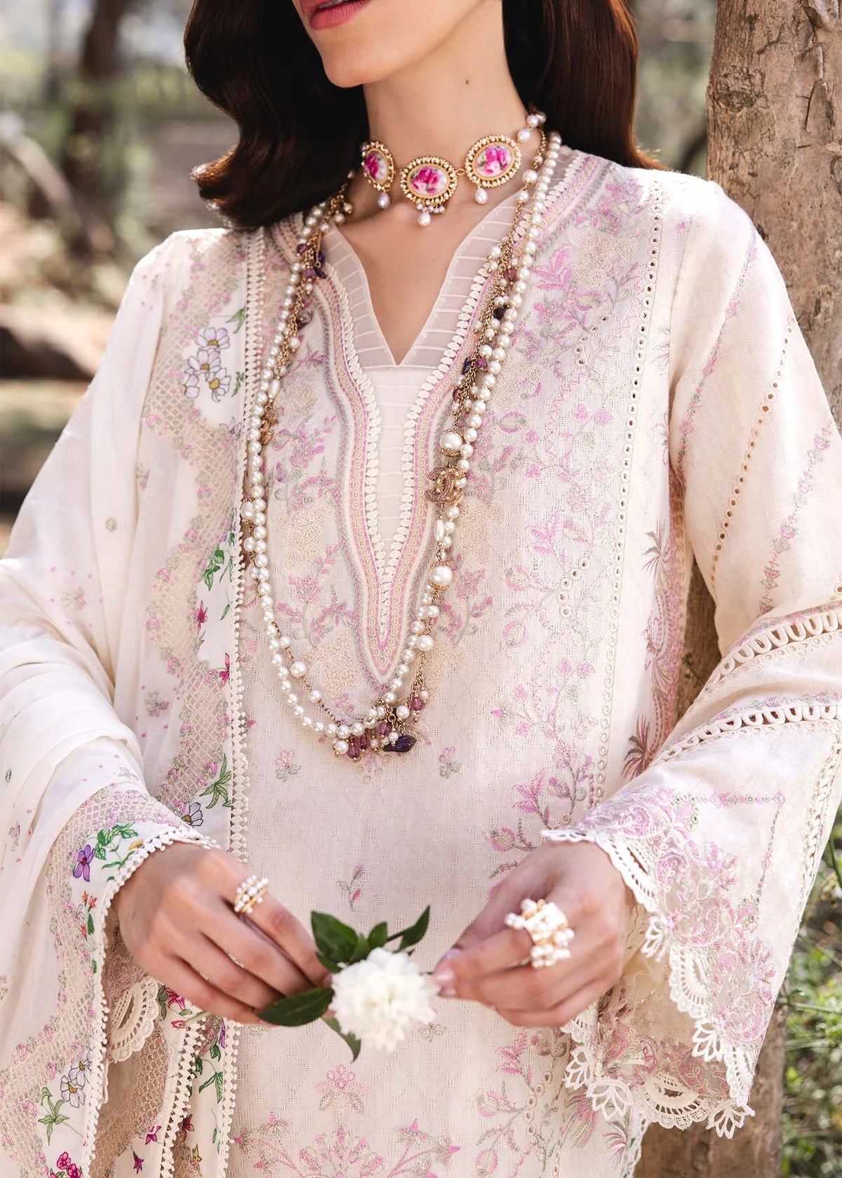 Kanwal Malik - Amelia