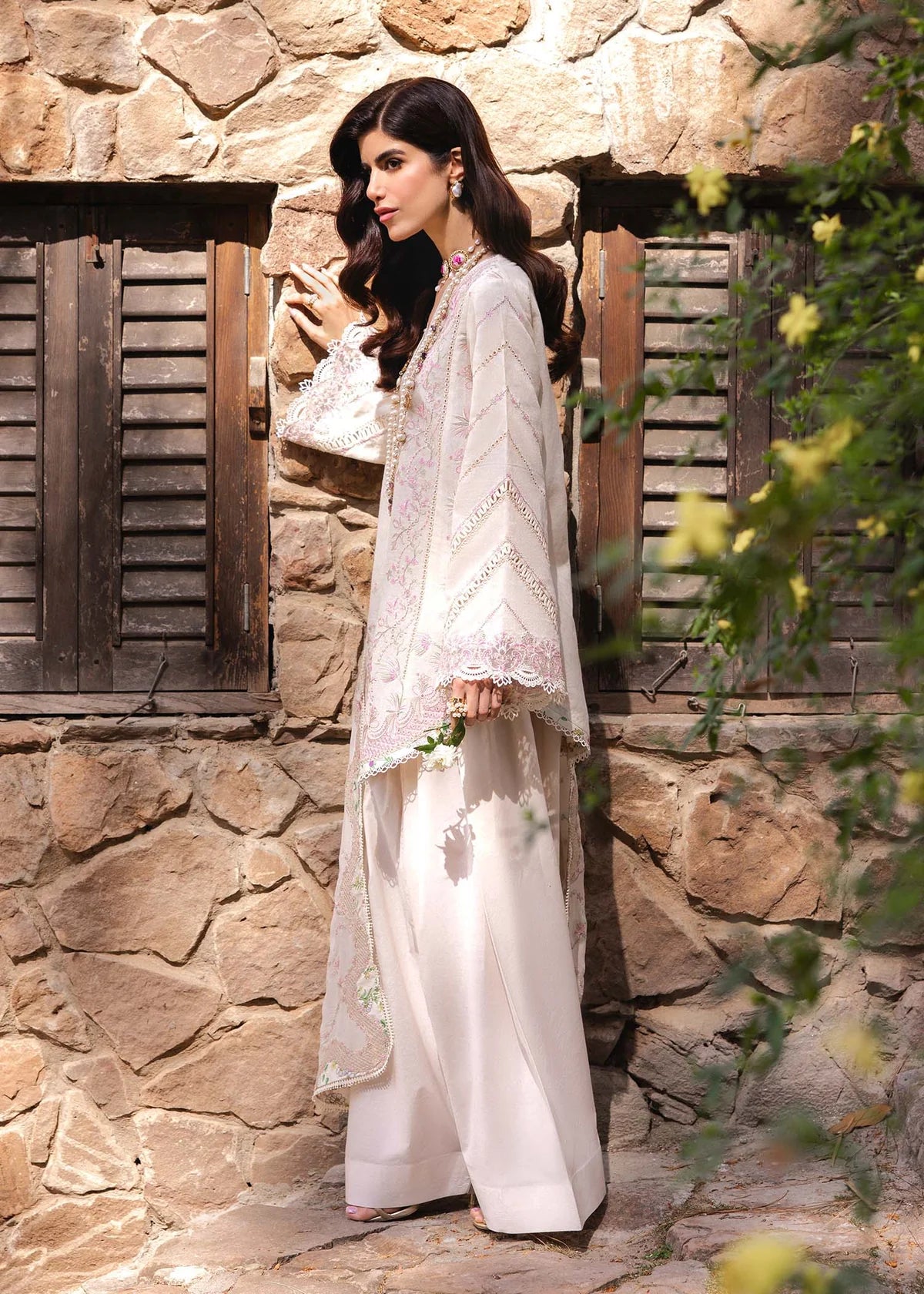 Kanwal Malik - Amelia