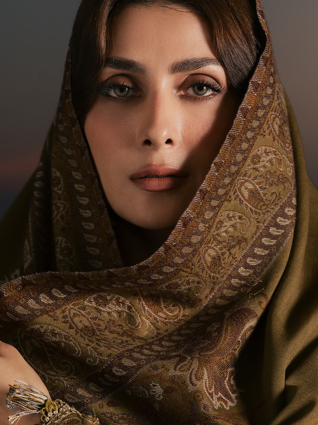 Izel MAYAL Musafir Winter '26 Pakistani designer outfit look 7