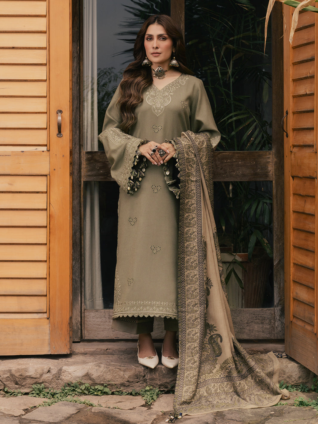 Izel RUKH Musafir Winter '26 Pakistani designer outfit look 1