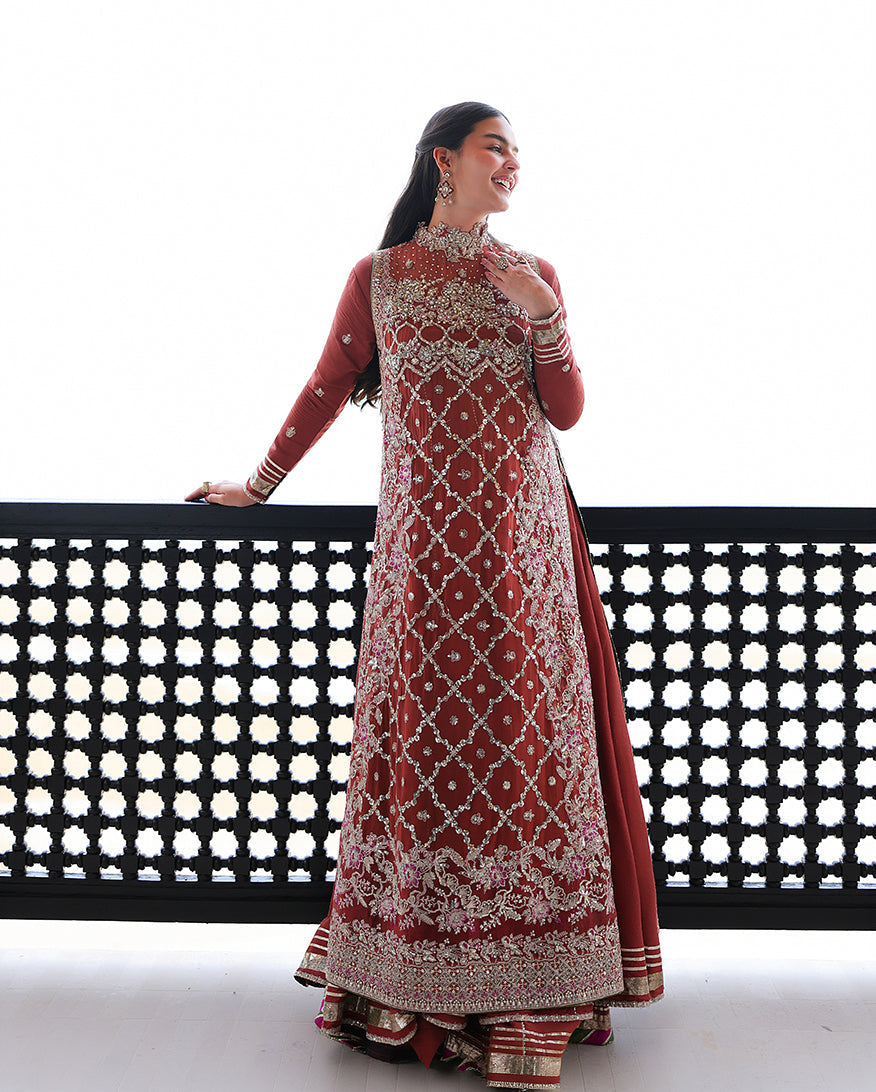 Mushq Rose Romance daman border and dupatta detail