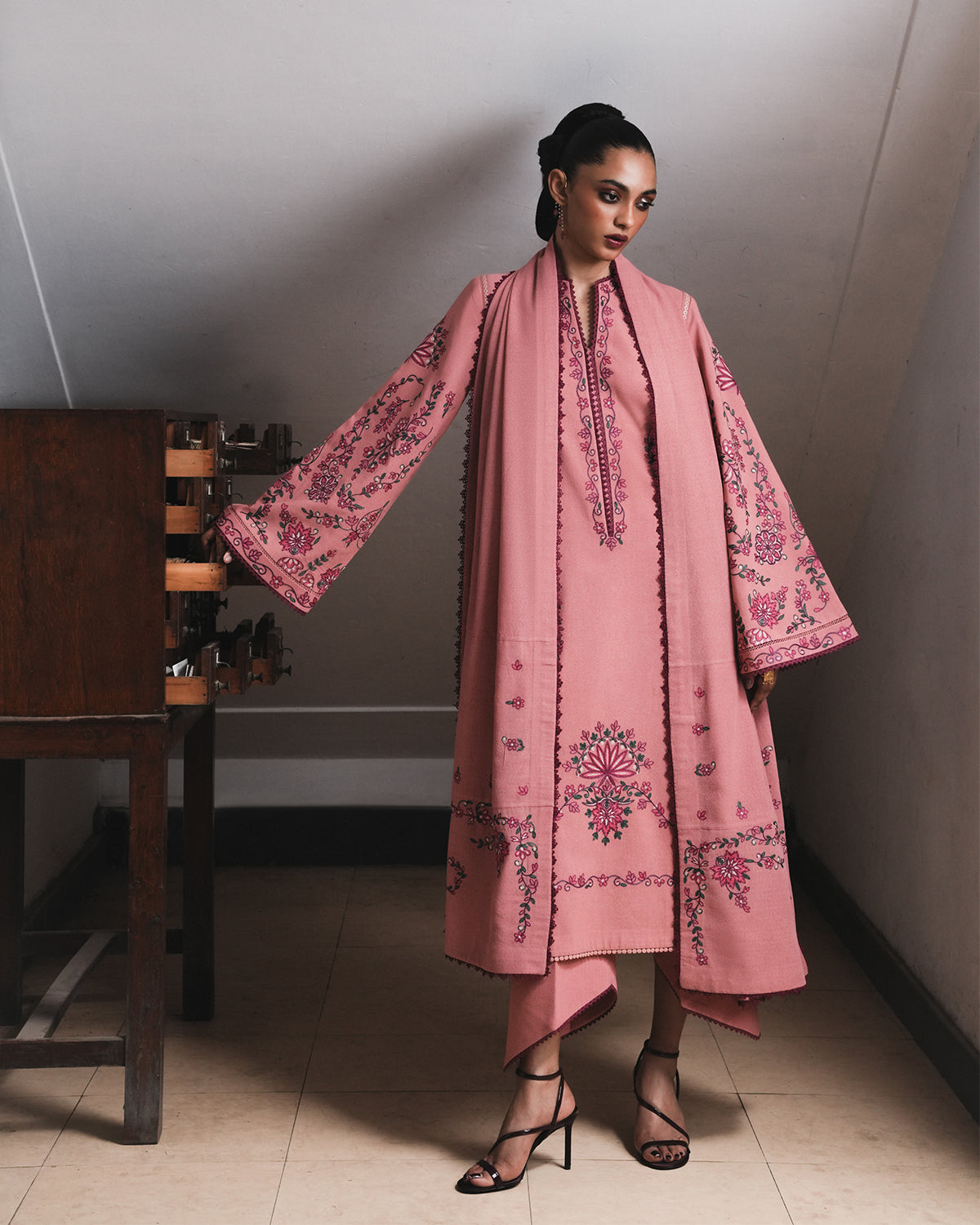 Jugnu Lahore Dahlia Jugnu Lahore | Karandi A/W '26 Edit I image 1