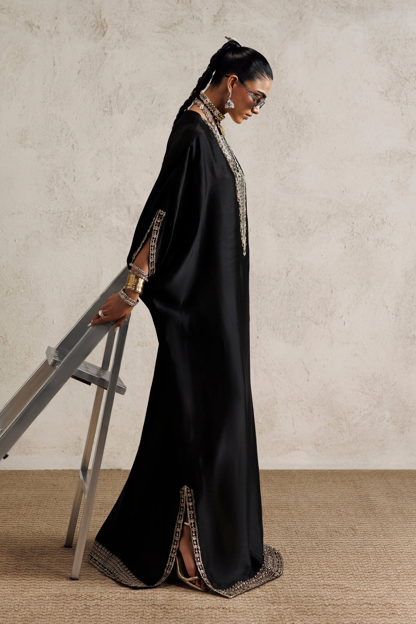 Akbar Aslam Koyal - stitched kaftan view 5