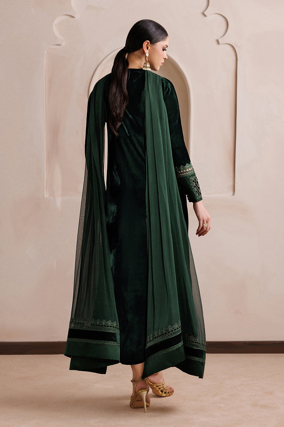 BAROQUE - EMBROIDERED VELVET EN-1385 — outfit view 2