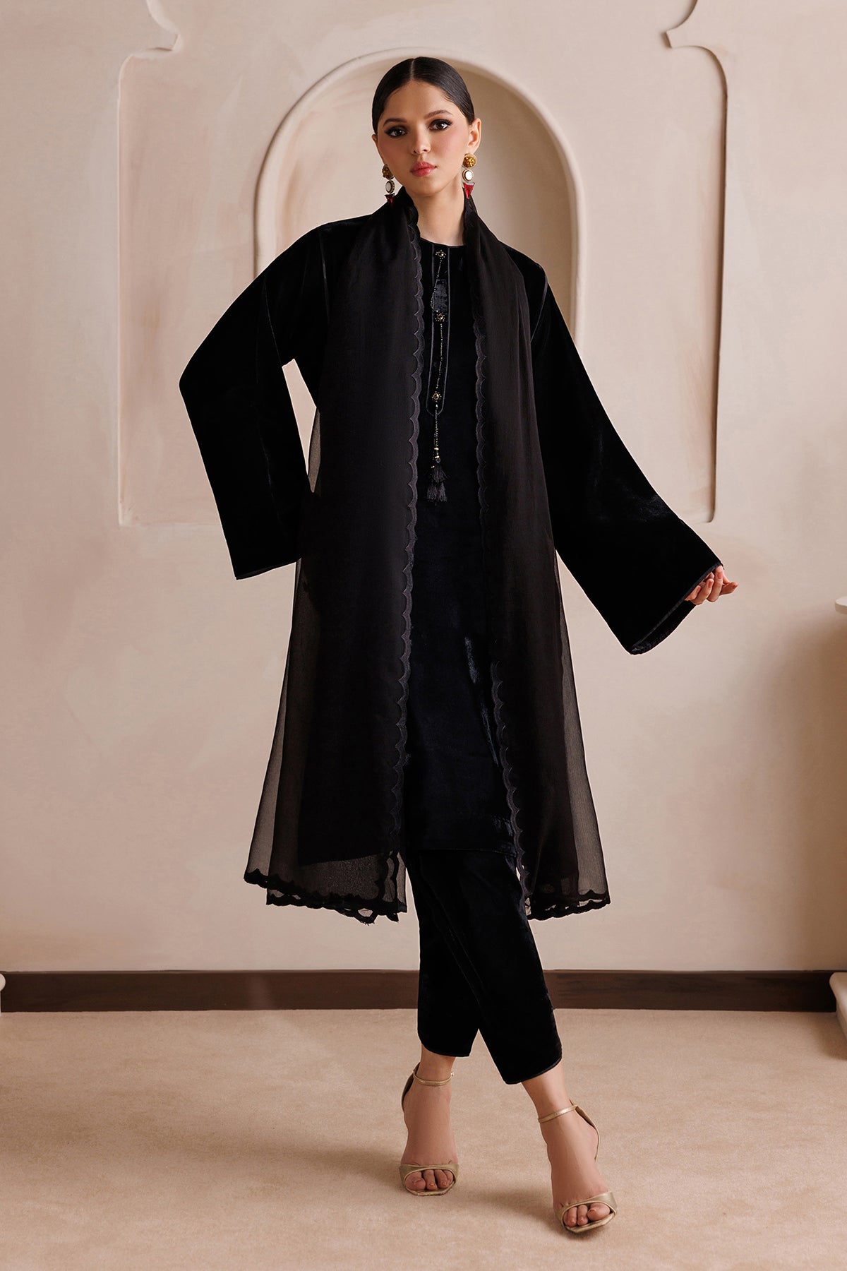 BAROQUE - SOLID VELVET EN-1379 — outfit view 4